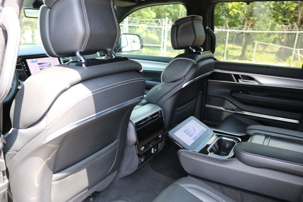 2023 Jeep Grand Wagoneer Series II