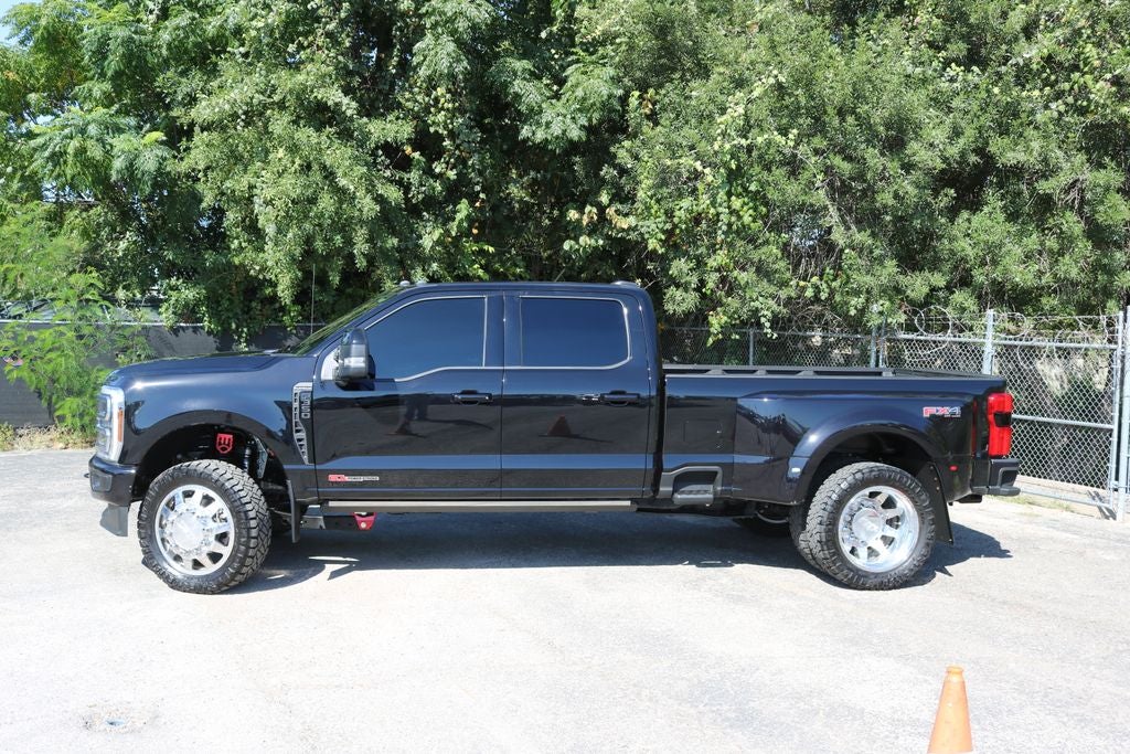 2025 Ford F-350SD Platinum