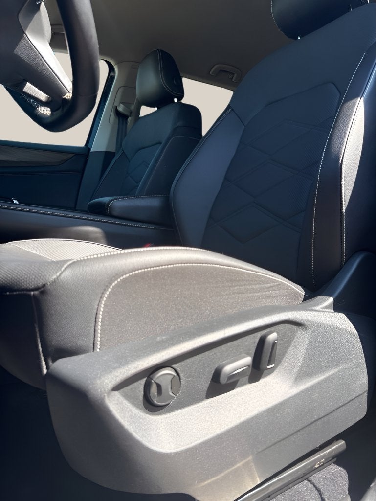 2026 Volkswagen Atlas SE w/Technology