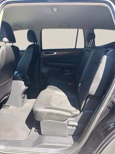 2026 Volkswagen Atlas SE w/Technology