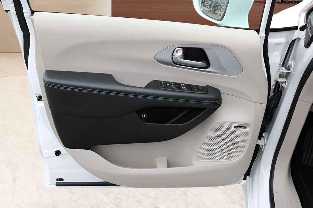 2018 Chrysler Pacifica Hybrid Limited