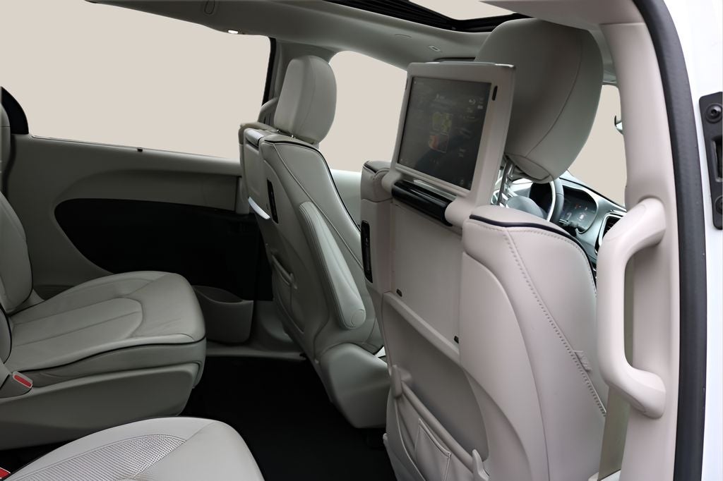 2018 Chrysler Pacifica Hybrid Limited