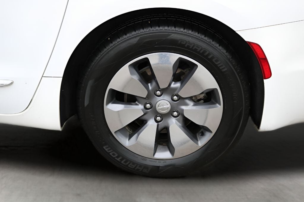 2018 Chrysler Pacifica Hybrid Limited