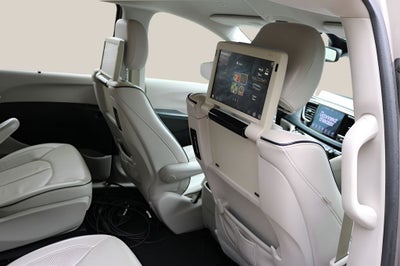 2018 Chrysler Pacifica Hybrid Limited