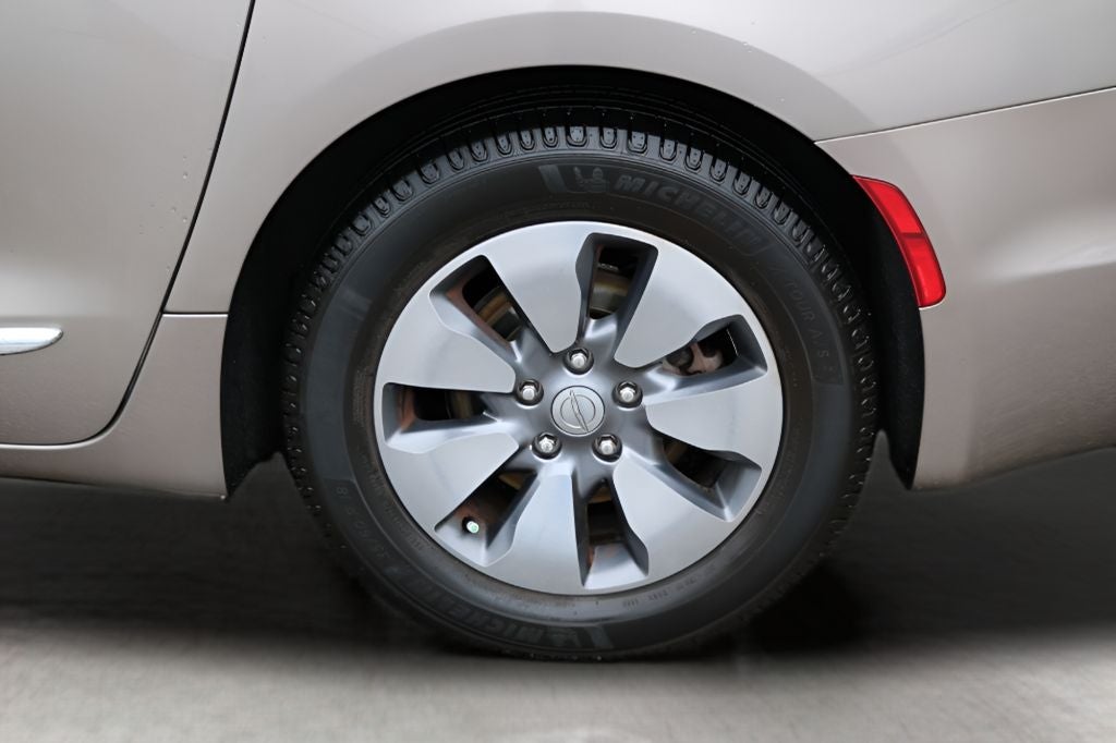 2018 Chrysler Pacifica Hybrid Limited
