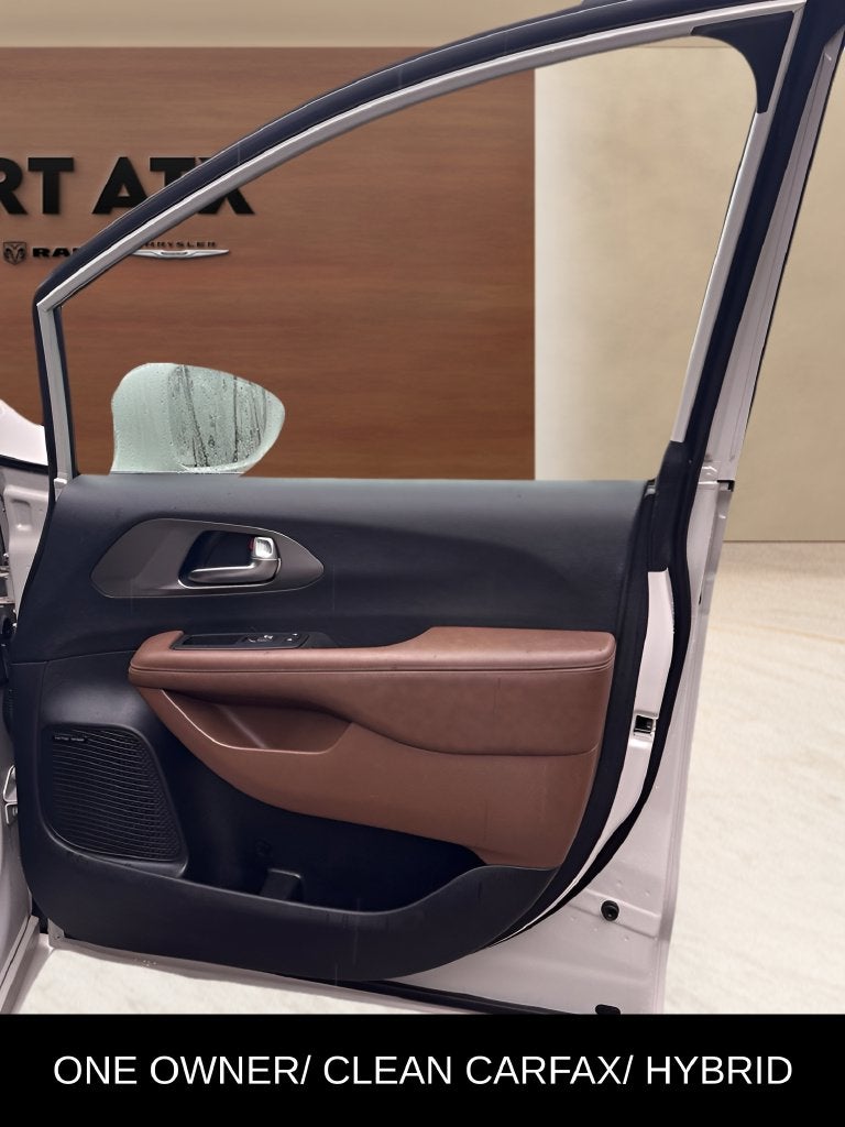 2020 Chrysler Pacifica Hybrid Limited