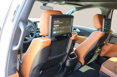 2024 Chrysler Pacifica Hybrid Pinnacle