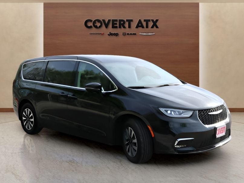 2024 Chrysler Pacifica Hybrid Select