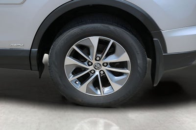2017 Toyota RAV4 Hybrid XLE