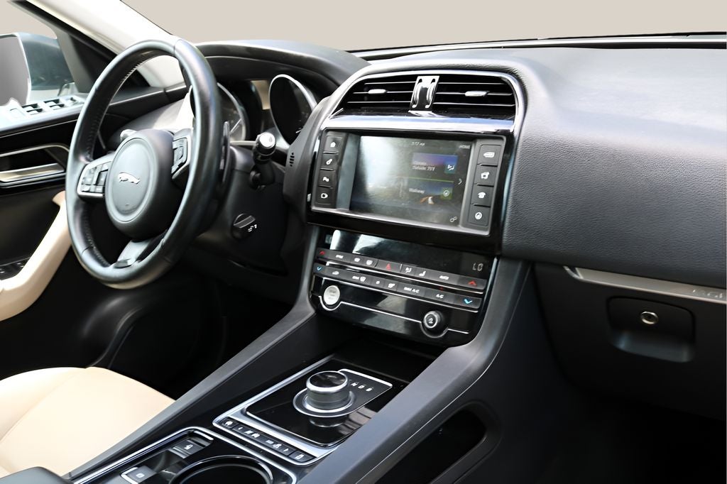 2017 Jaguar F-PACE 35t Premium