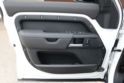 2025 Land Rover Defender 110 S