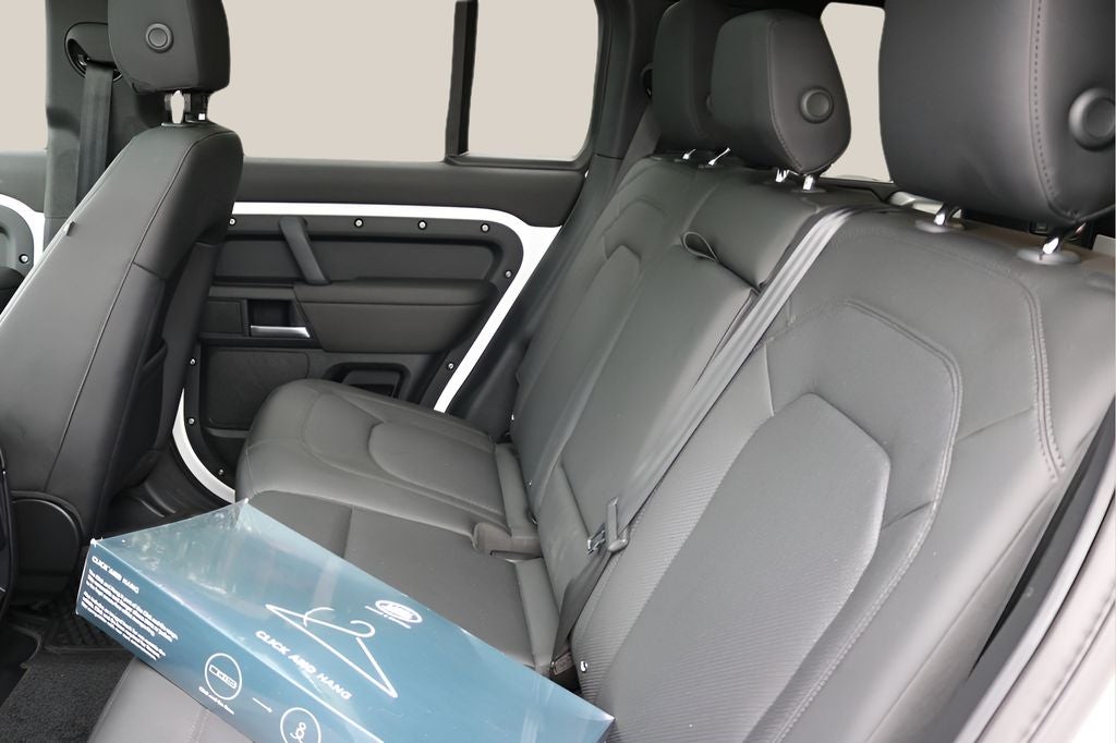 2025 Land Rover Defender 110 S