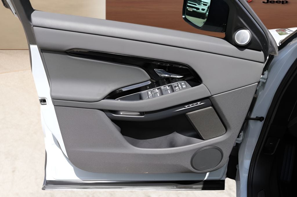 2025 Land Rover Range Rover Evoque Dynamic