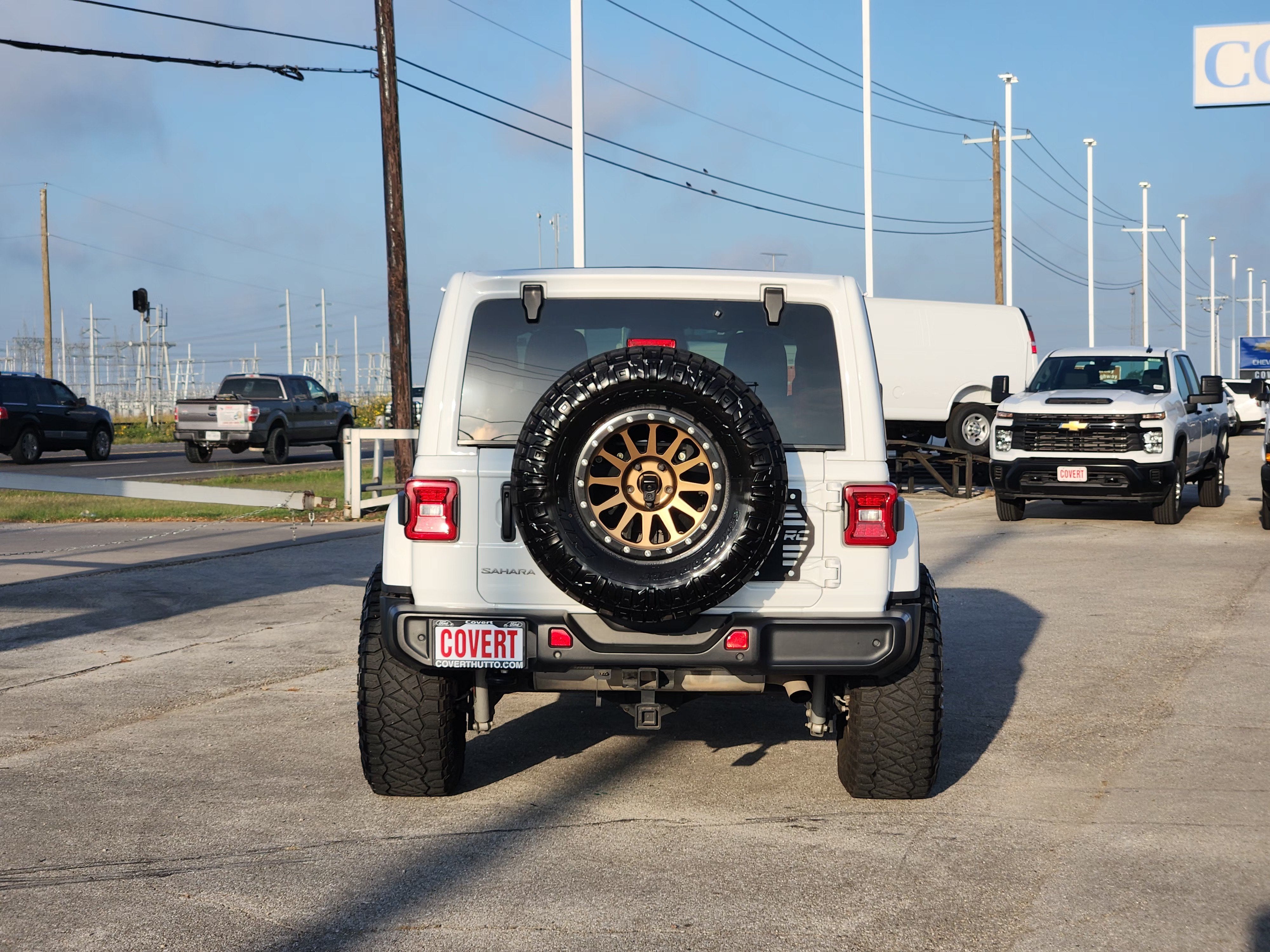 2025 Jeep Wrangler 4-Door Sahara 4x4