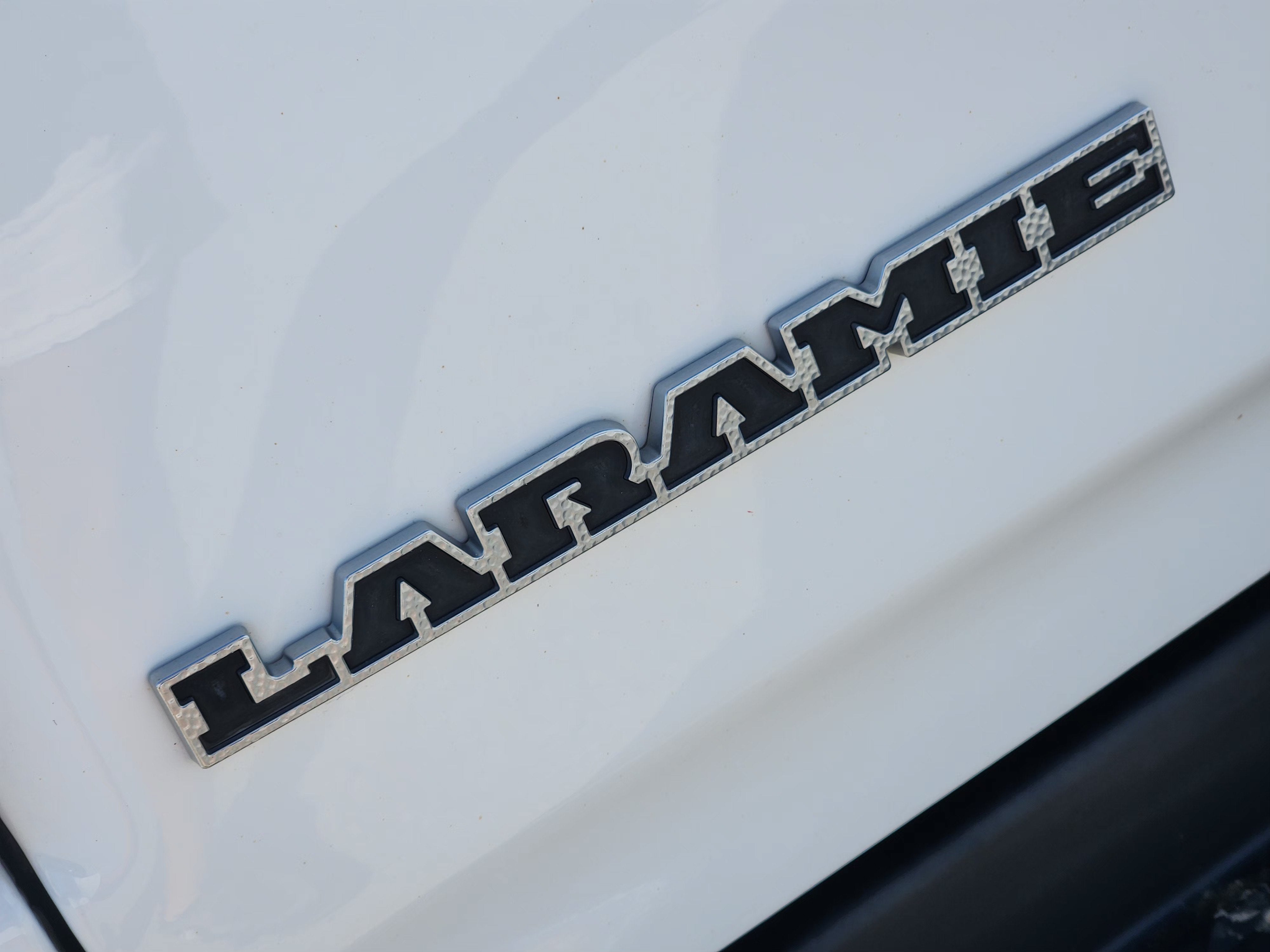 2022 RAM 1500 Laramie Crew Cab 4x4 5'7" Box