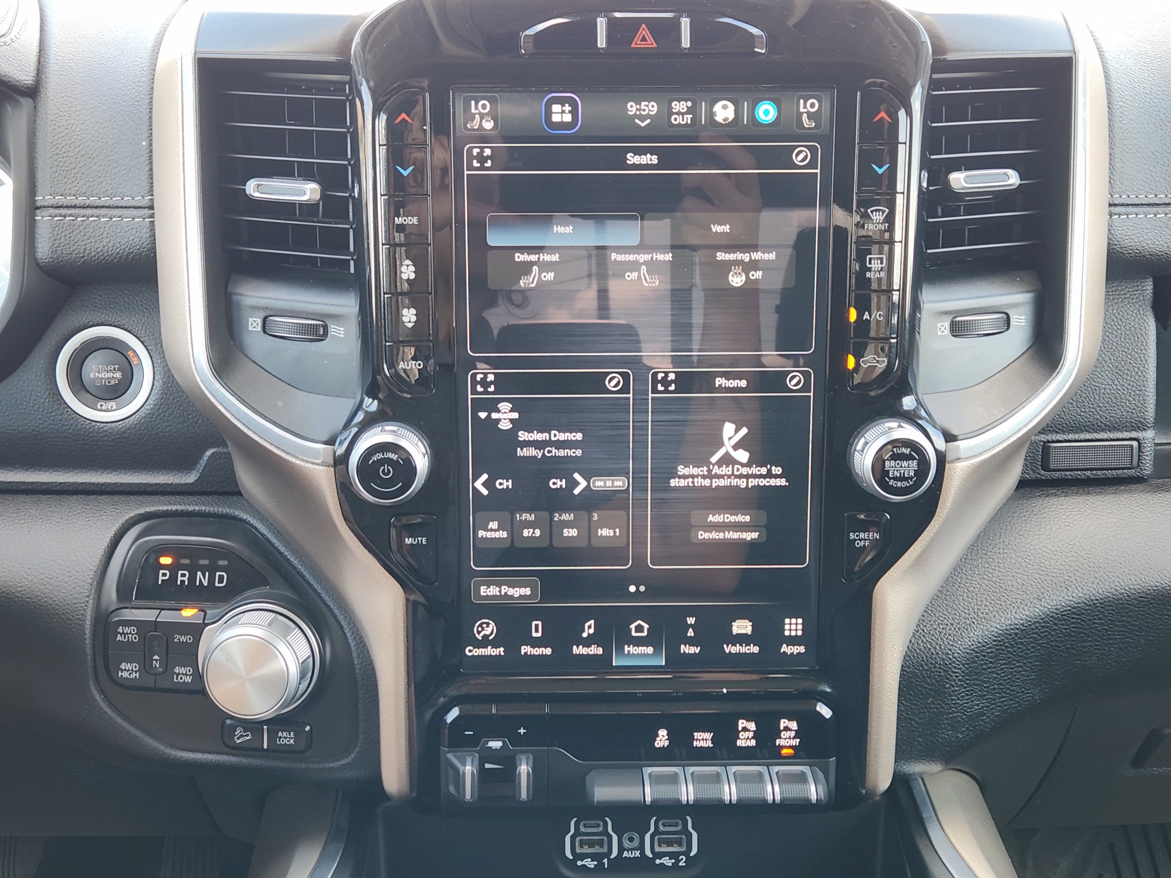 2022 RAM 1500 Laramie Crew Cab 4x4 5'7" Box