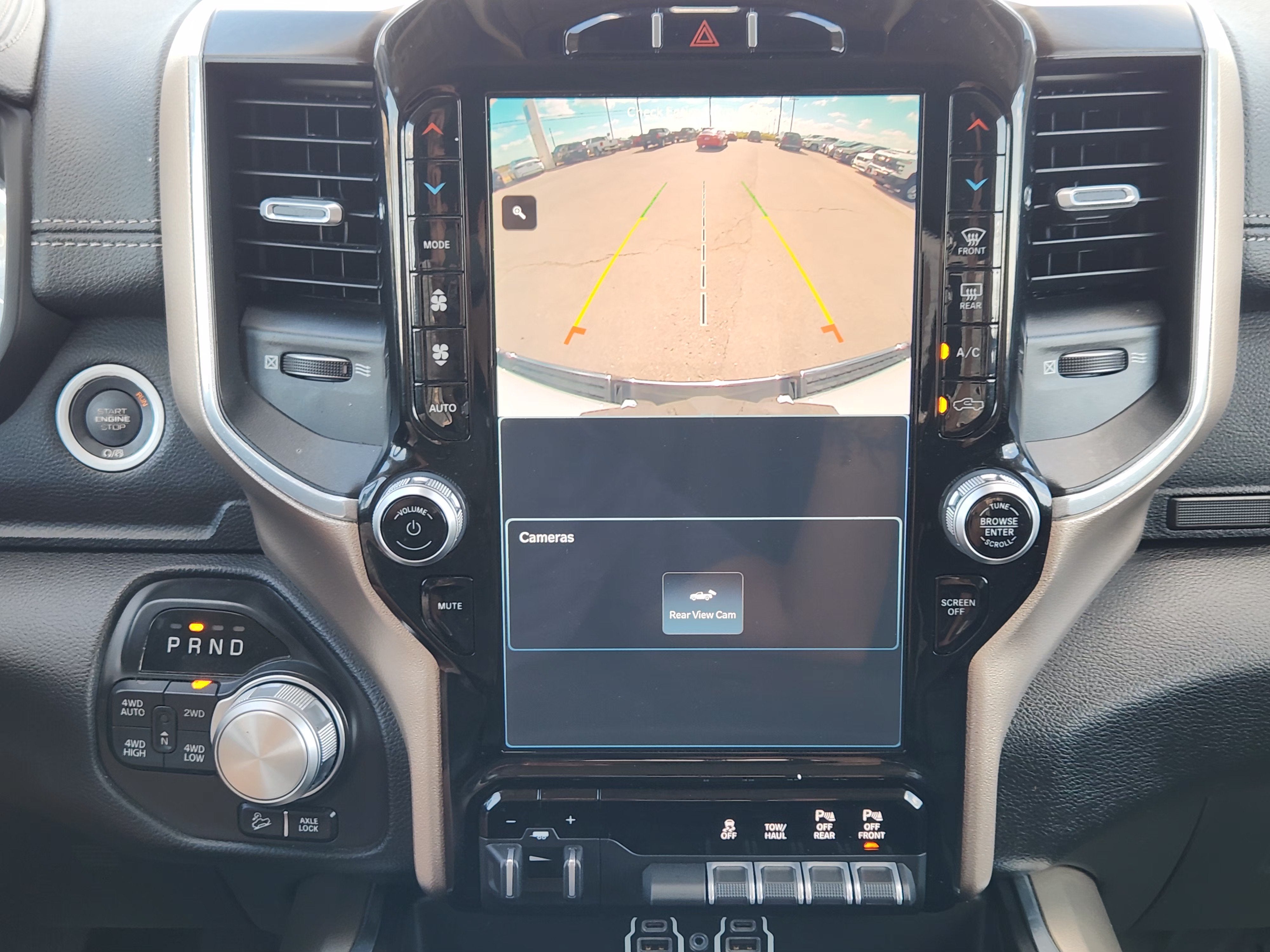 2022 RAM 1500 Laramie Crew Cab 4x4 5'7" Box