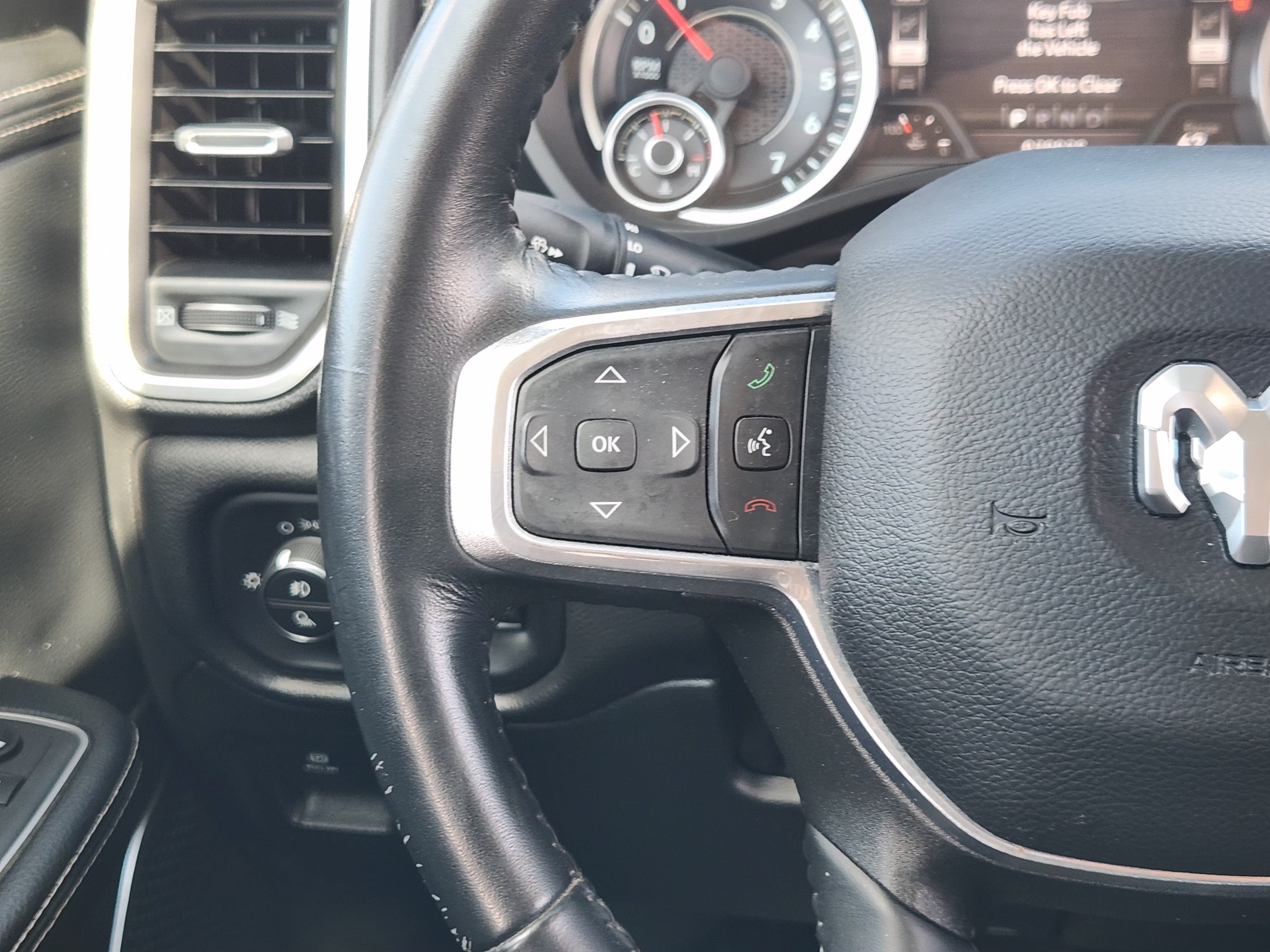 2022 RAM 1500 Laramie Crew Cab 4x4 5'7" Box
