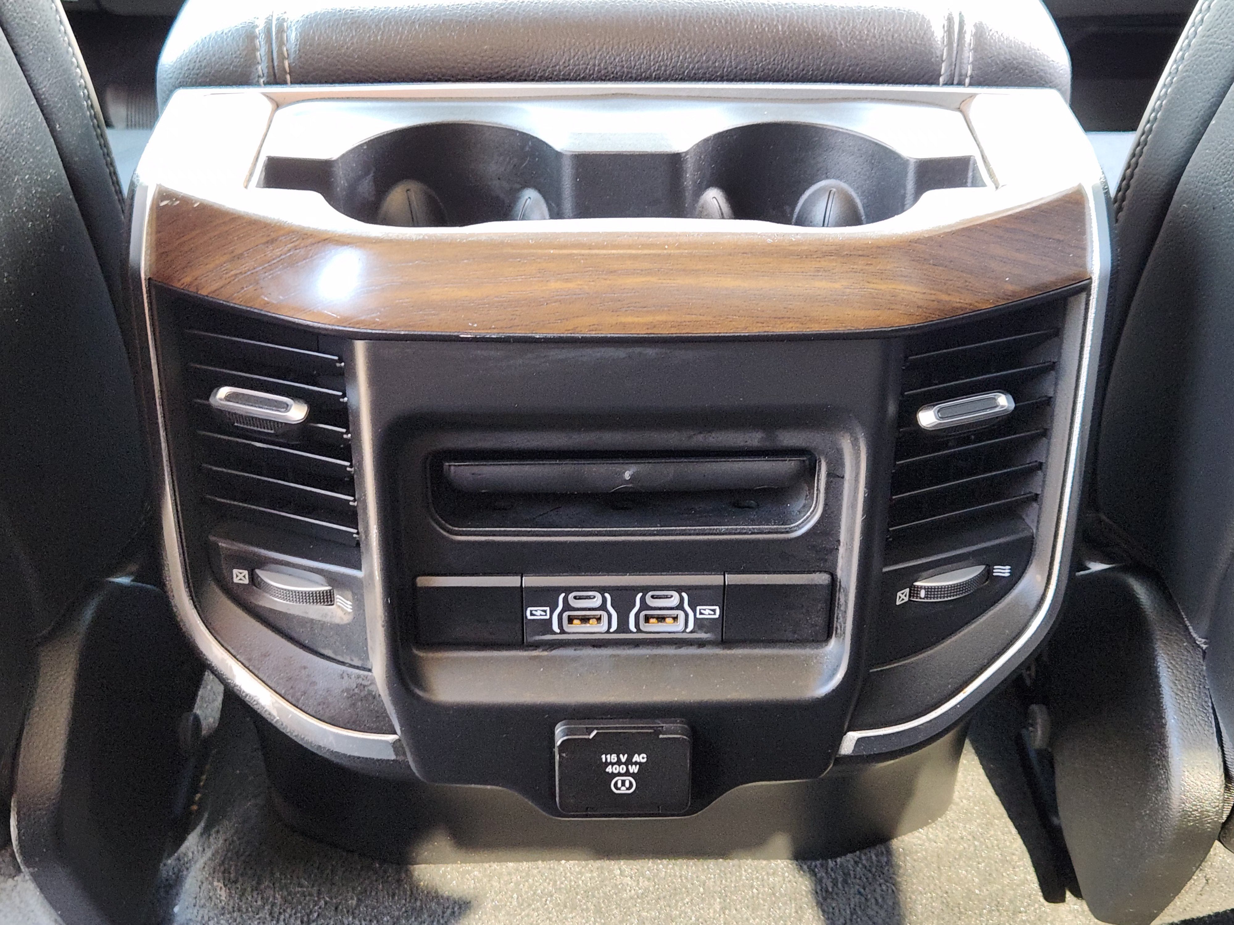 2022 RAM 1500 Laramie Crew Cab 4x4 5'7" Box
