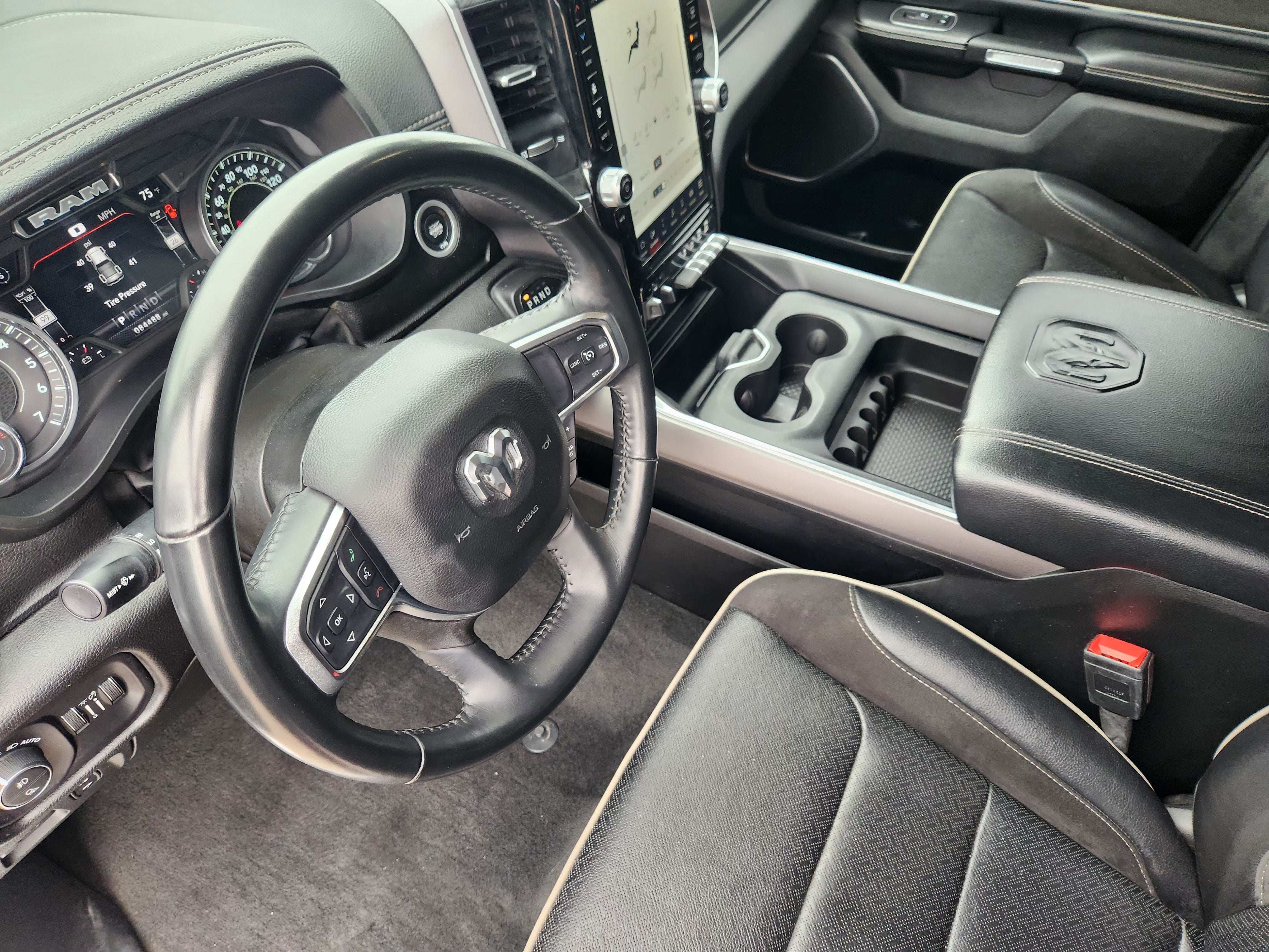 2023 RAM 1500 Laramie Crew Cab 4x4 5'7" Box