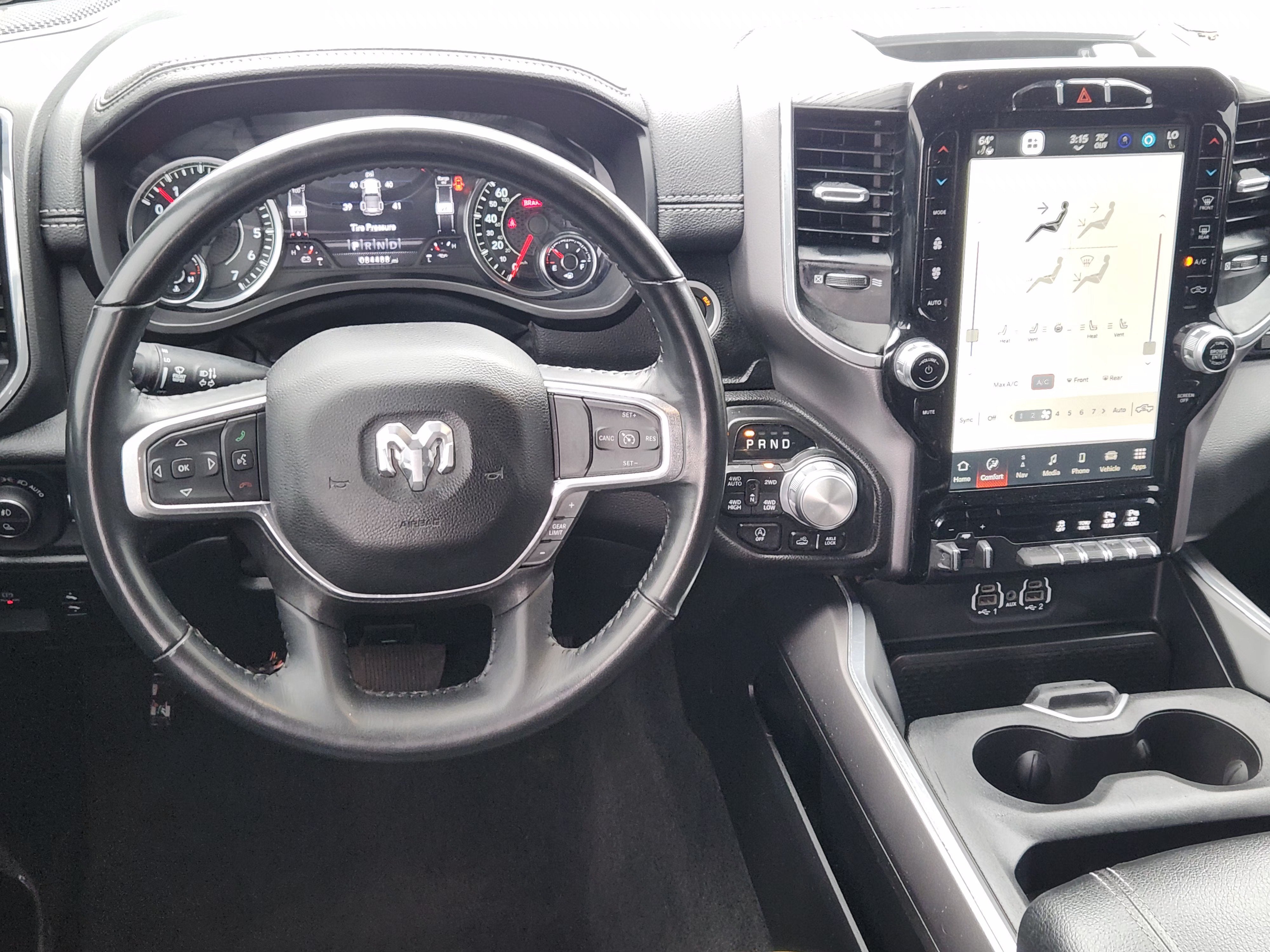 2023 RAM 1500 Laramie Crew Cab 4x4 5'7" Box