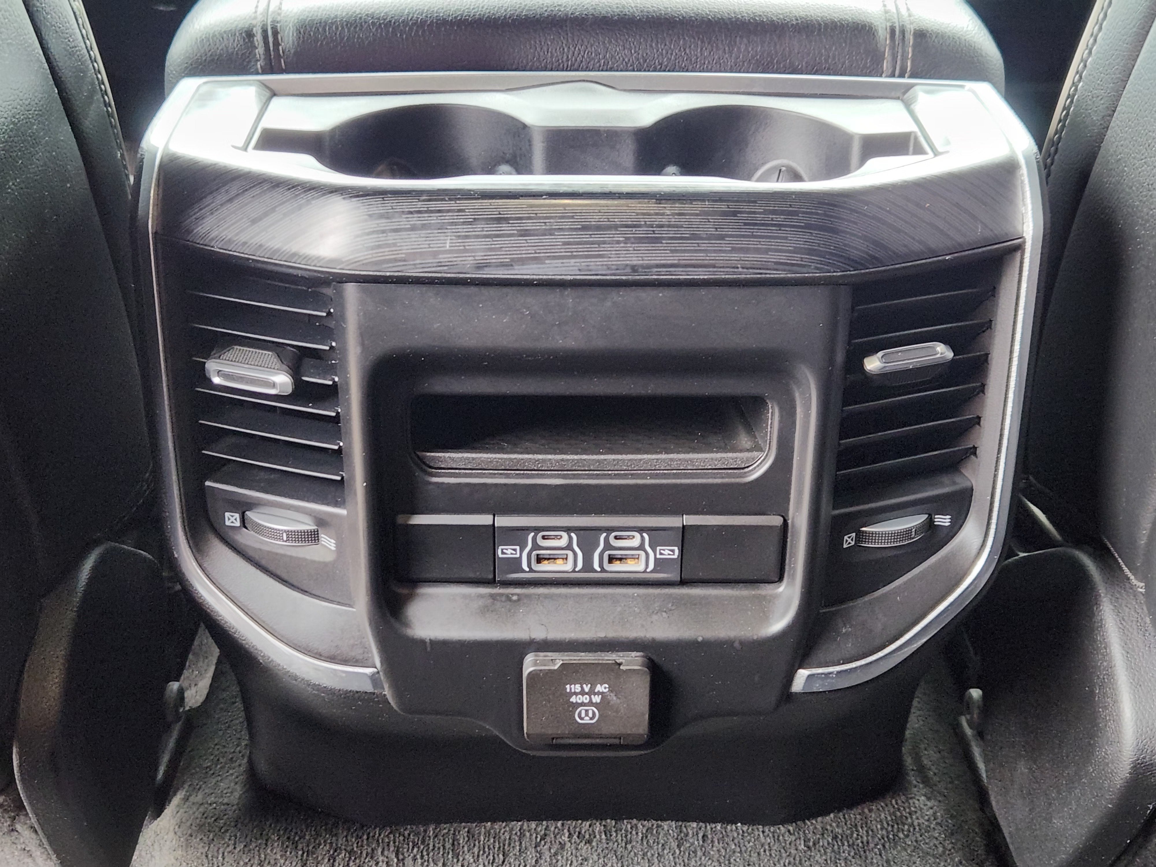 2023 RAM 1500 Laramie Crew Cab 4x4 5'7" Box