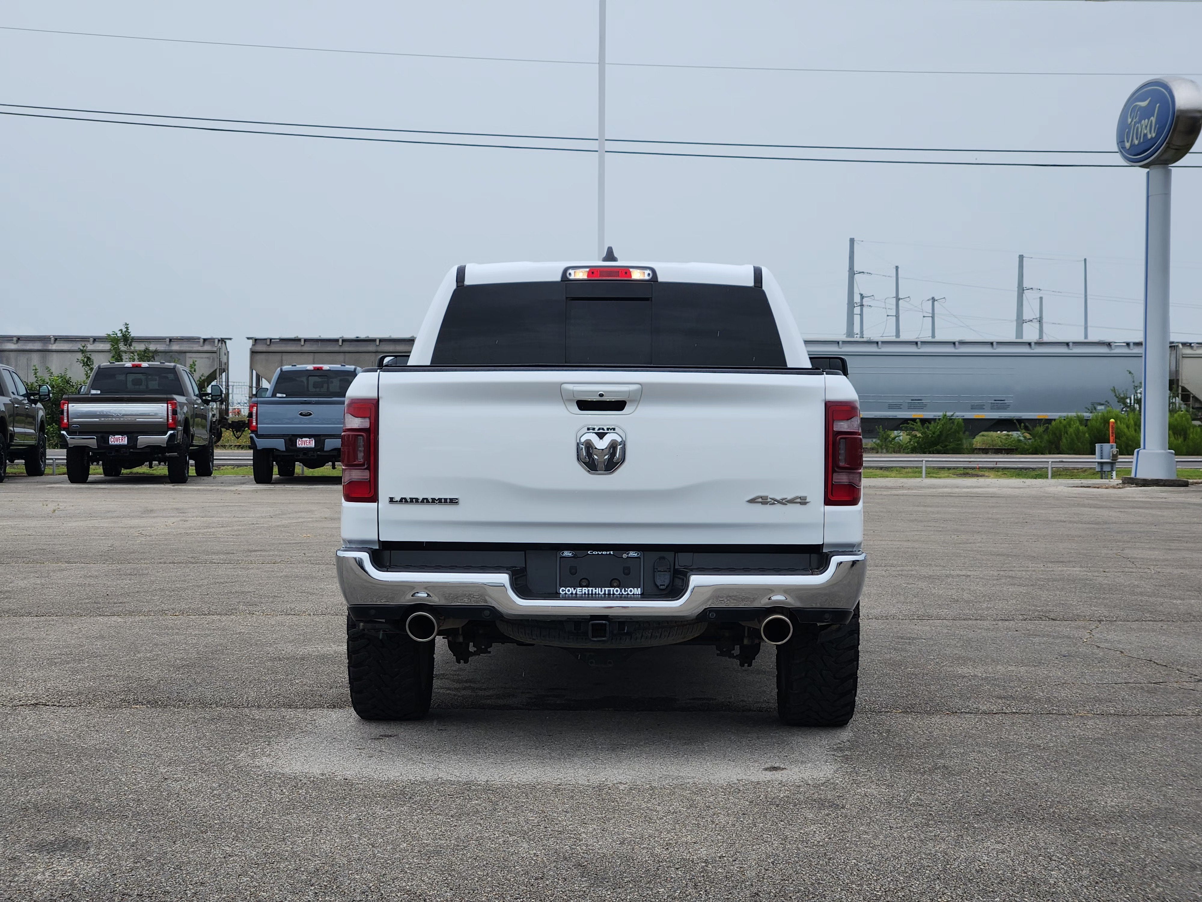 2023 RAM 1500 Laramie Crew Cab 4x4 5'7" Box