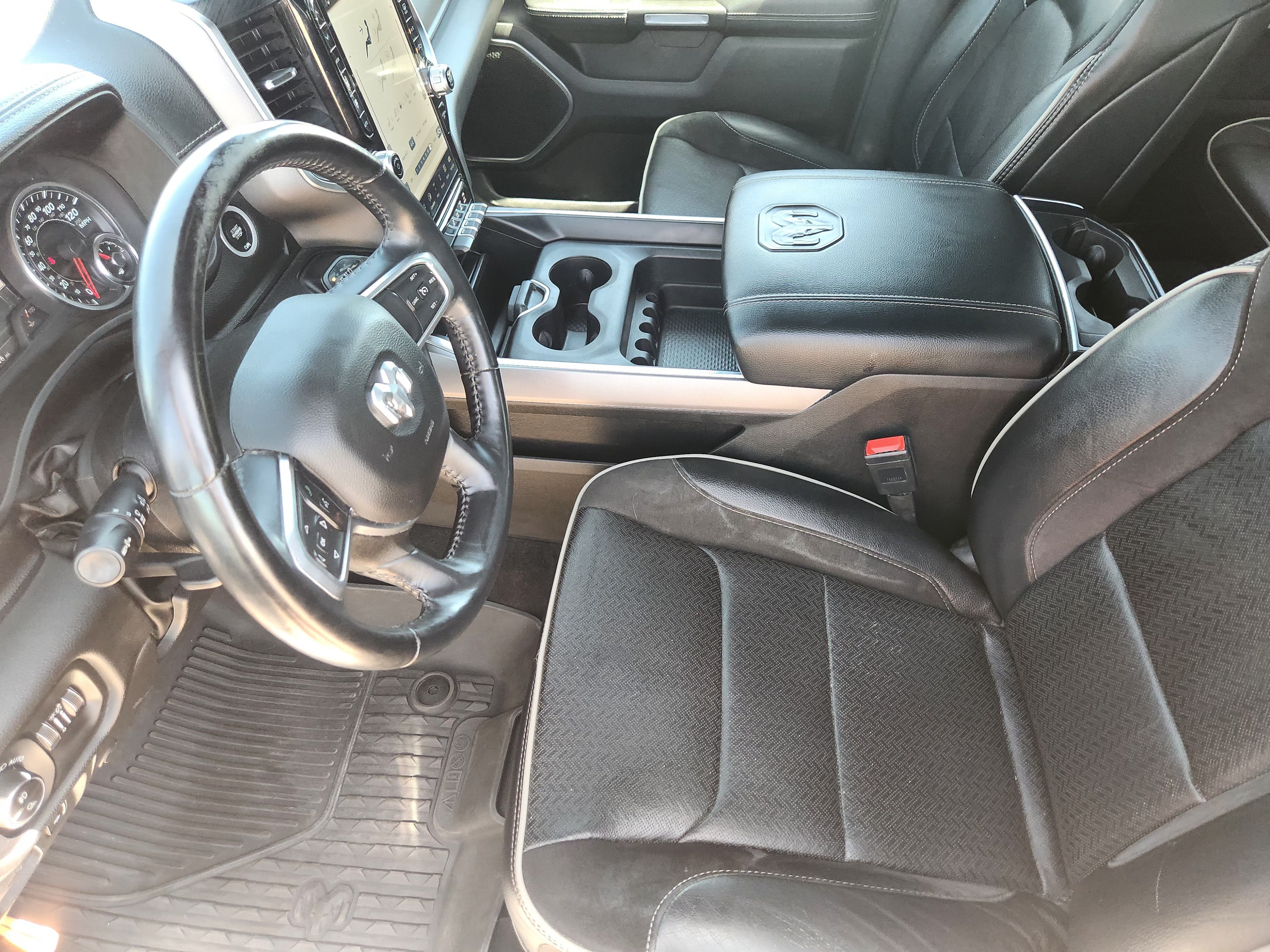 2023 RAM 1500 Laramie Crew Cab 4x4 5'7" Box