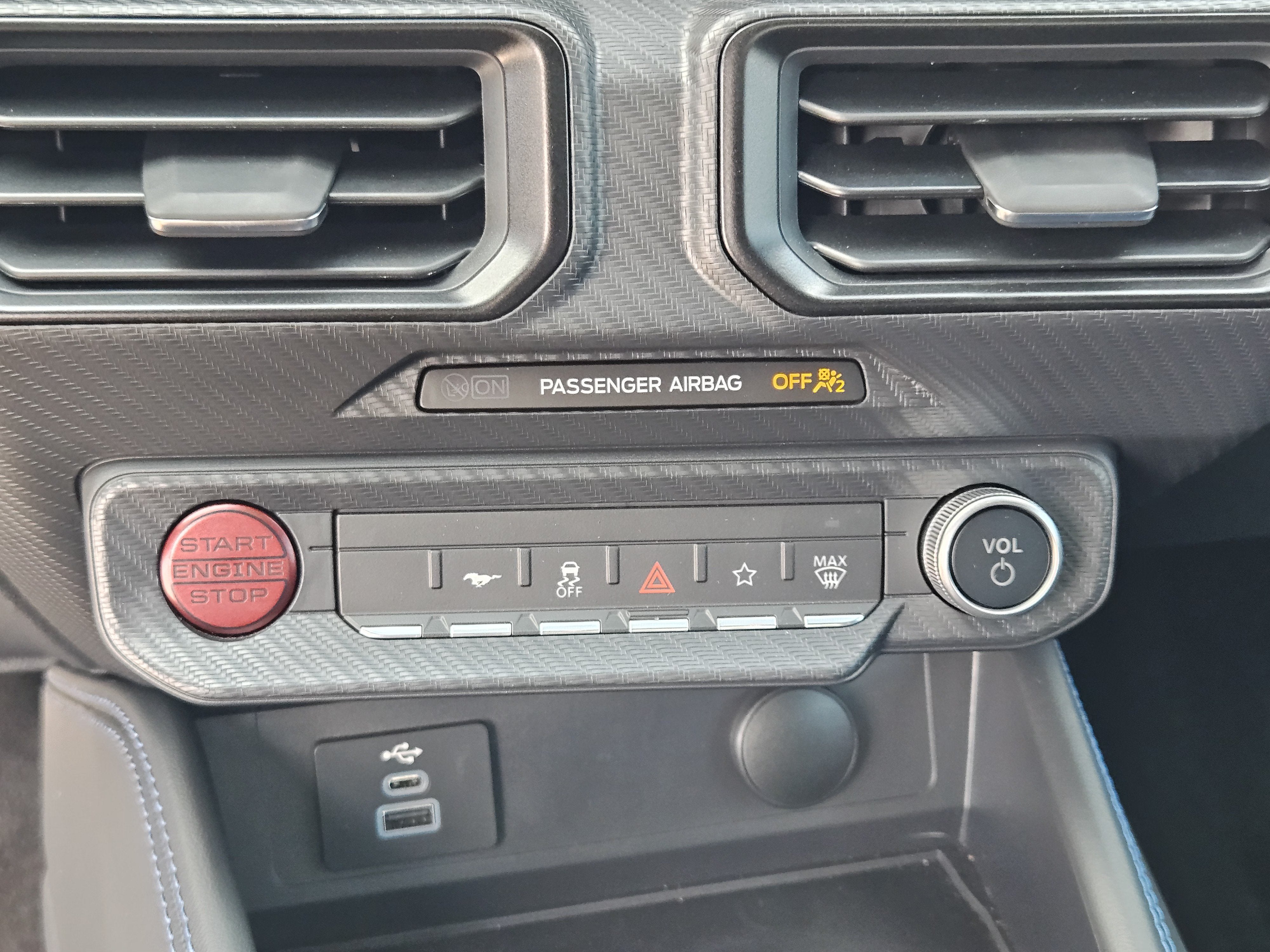 2025 Ford Mustang Dark Horse