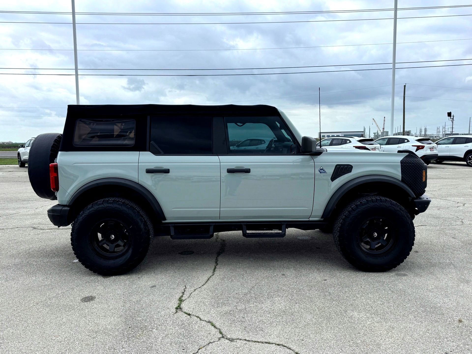 2021 Ford Bronco Base