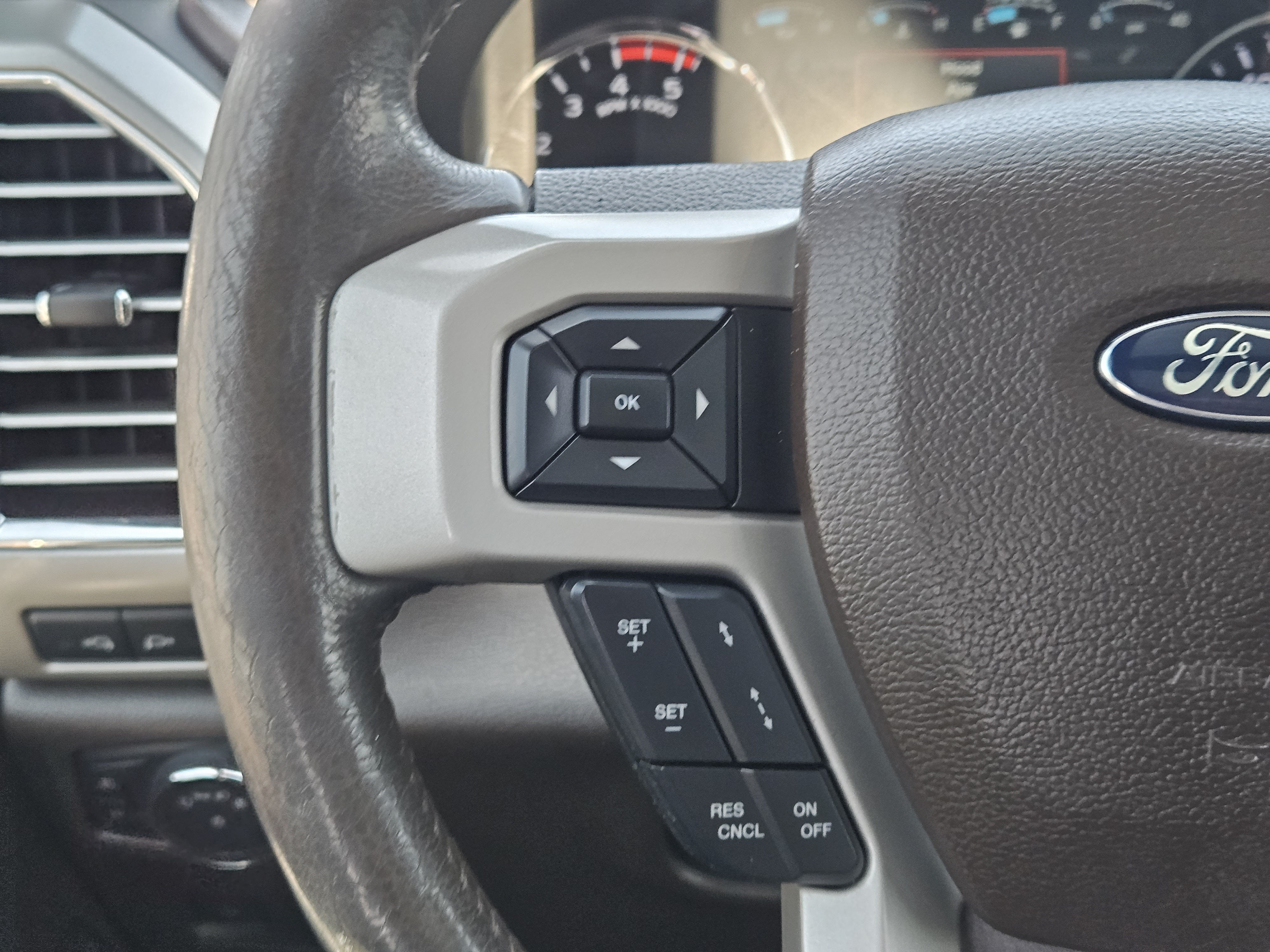 2017 Ford Super Duty F-250 SRW Lariat