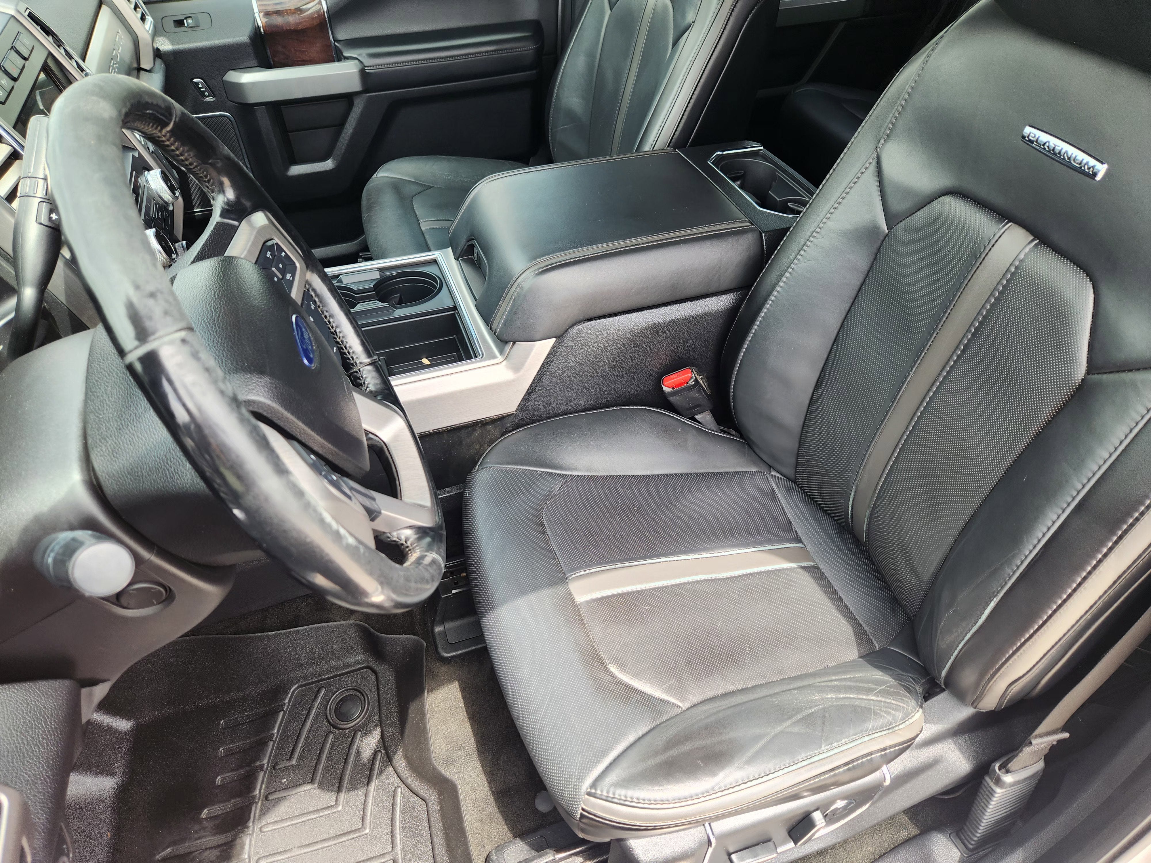 2017 Ford Super Duty F-250 SRW Lariat