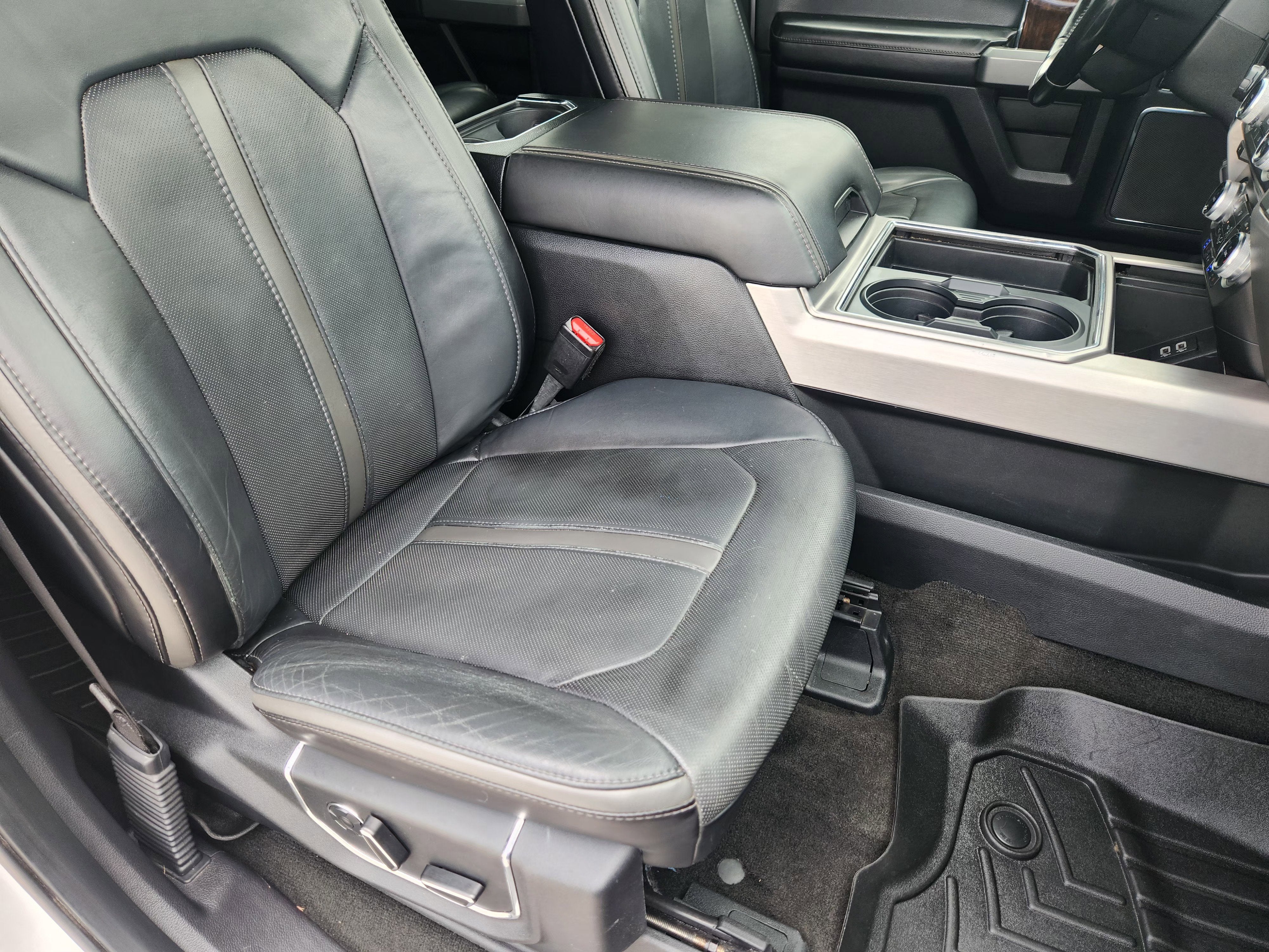 2017 Ford Super Duty F-250 SRW Lariat