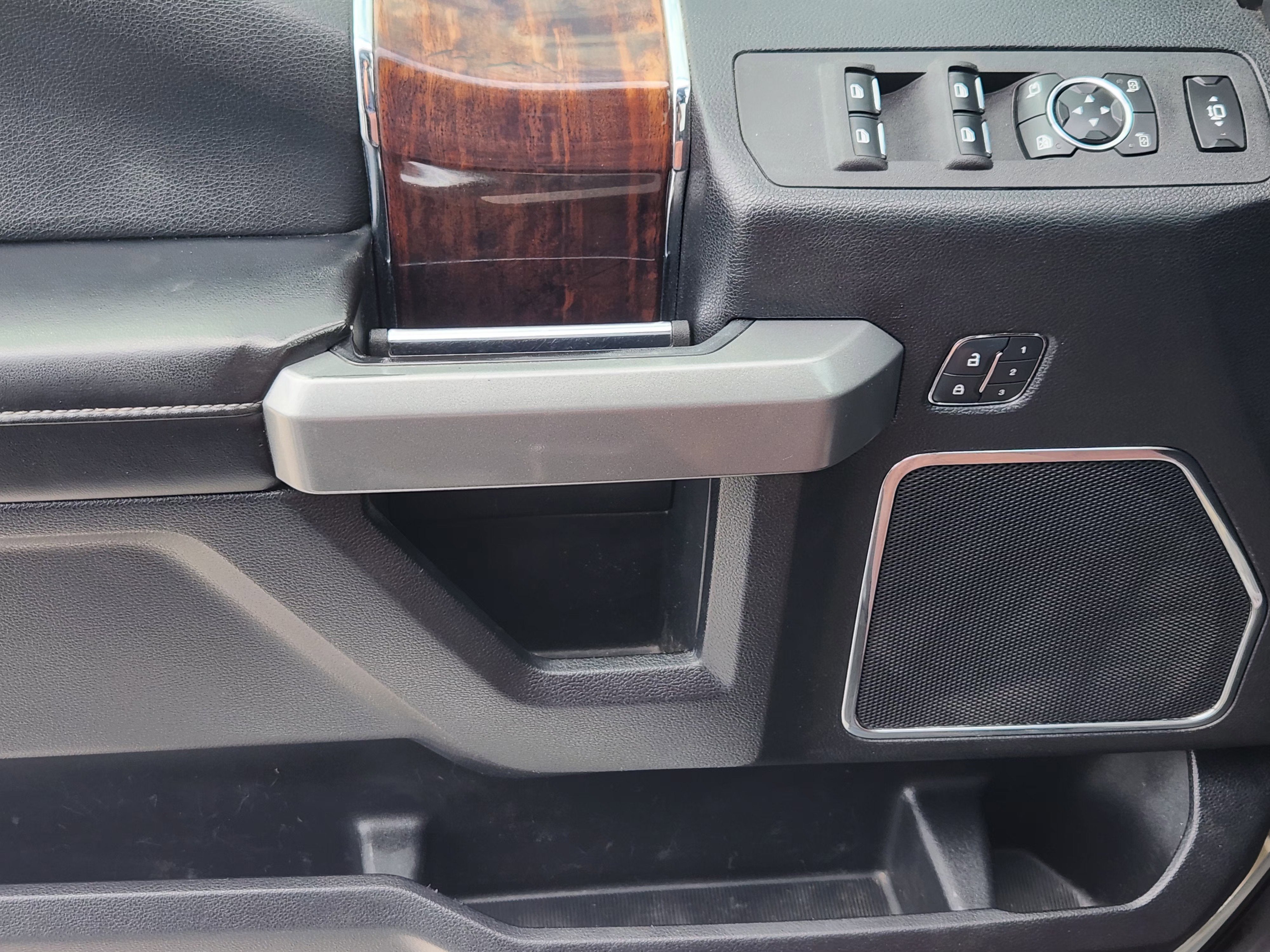 2017 Ford Super Duty F-250 SRW Lariat