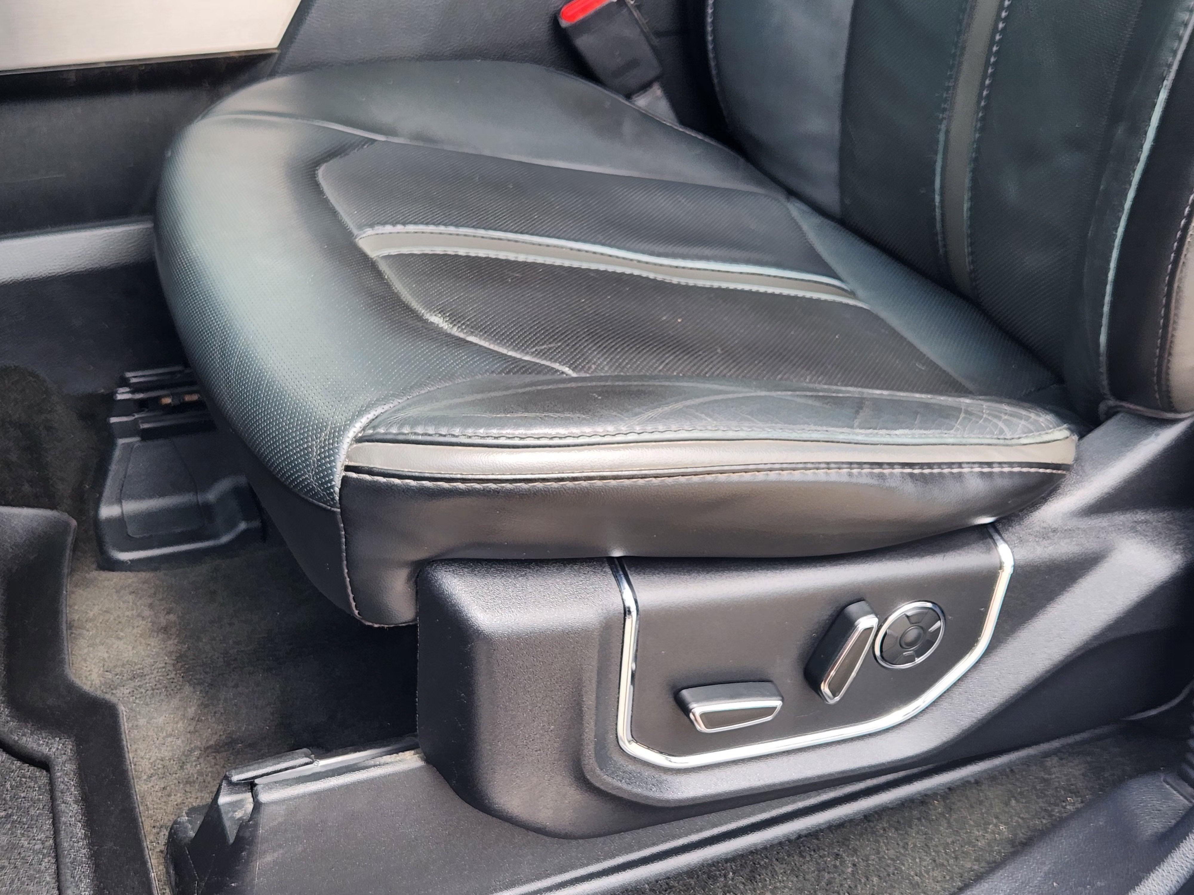 2017 Ford Super Duty F-250 SRW Lariat