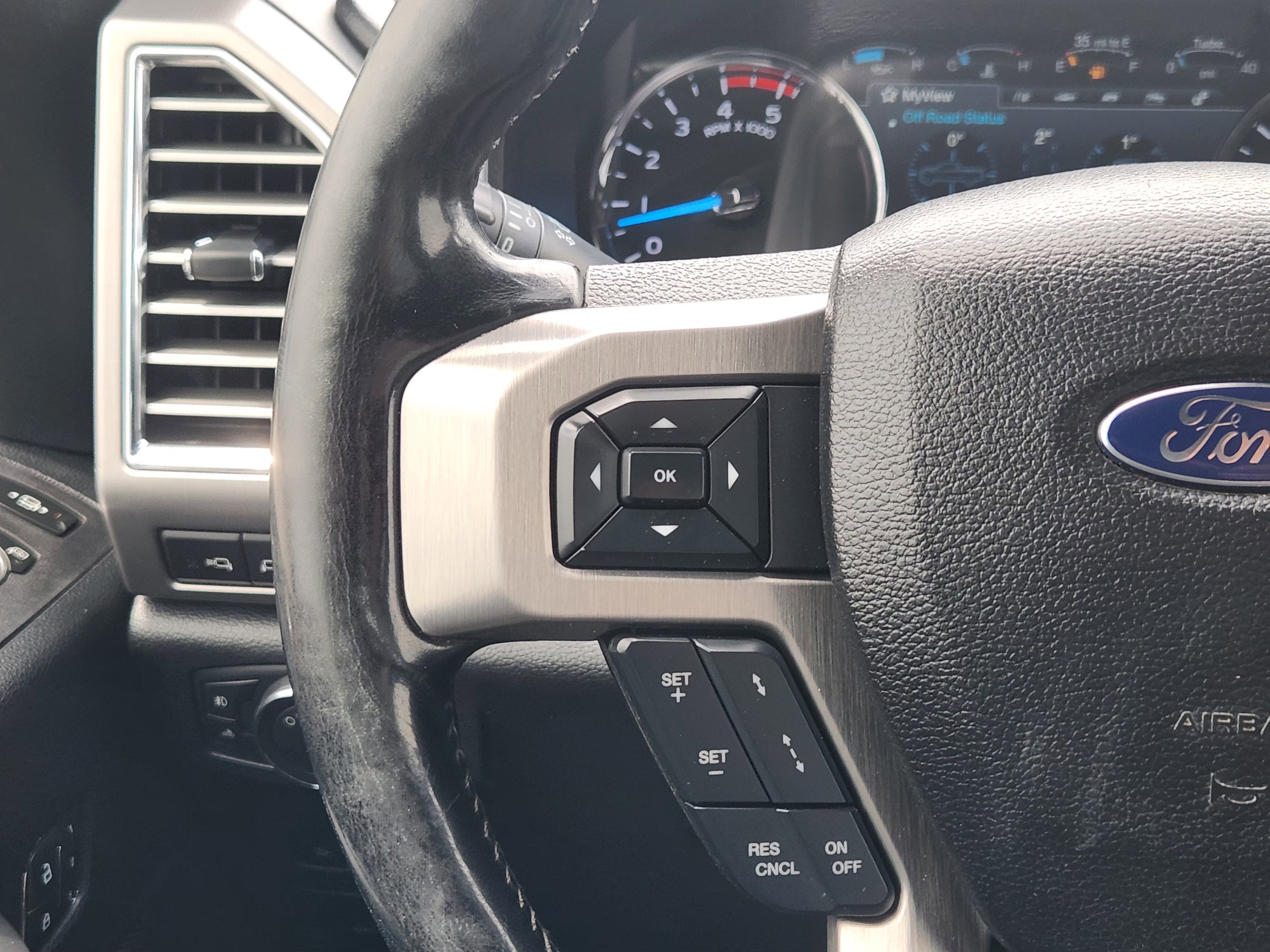 2017 Ford Super Duty F-250 SRW Lariat