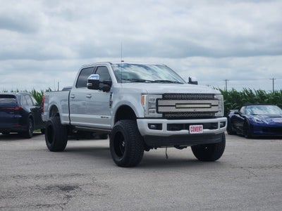 2017 Ford Super Duty F-250 SRW Lariat