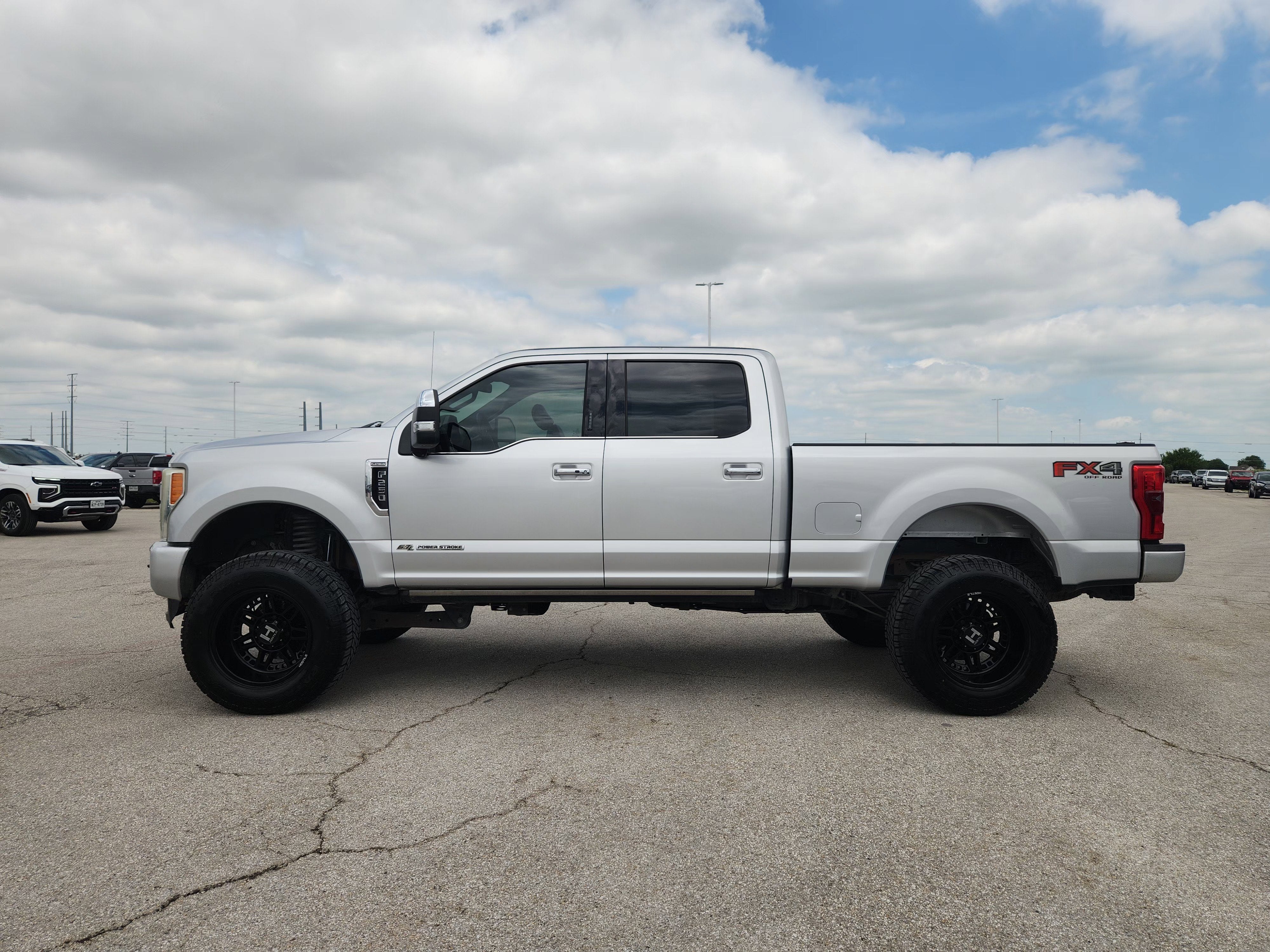 2017 Ford Super Duty F-250 SRW Lariat