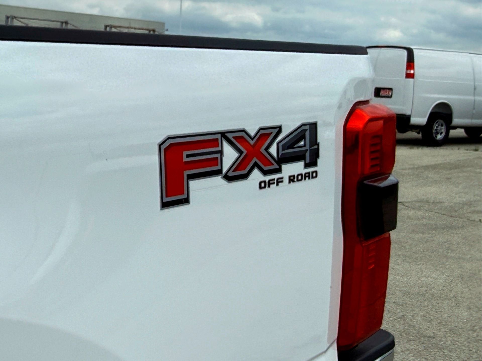 2023 Ford Super Duty F-350 SRW XL