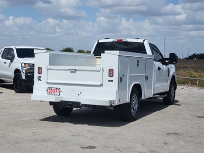 2022 Ford Super Duty F-350 SRW XL