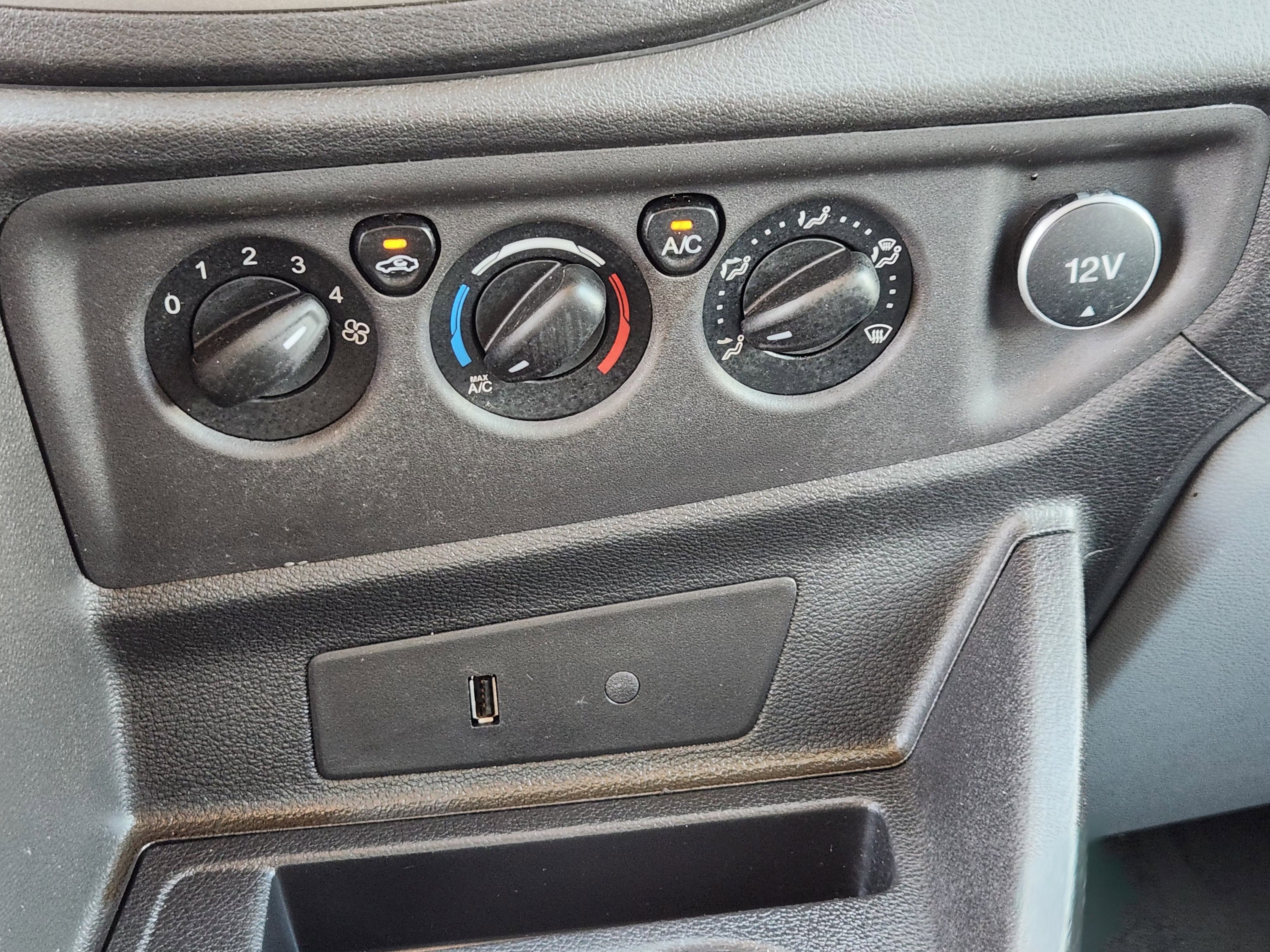 2019 Ford Transit Van T-150 MD RF GVWR