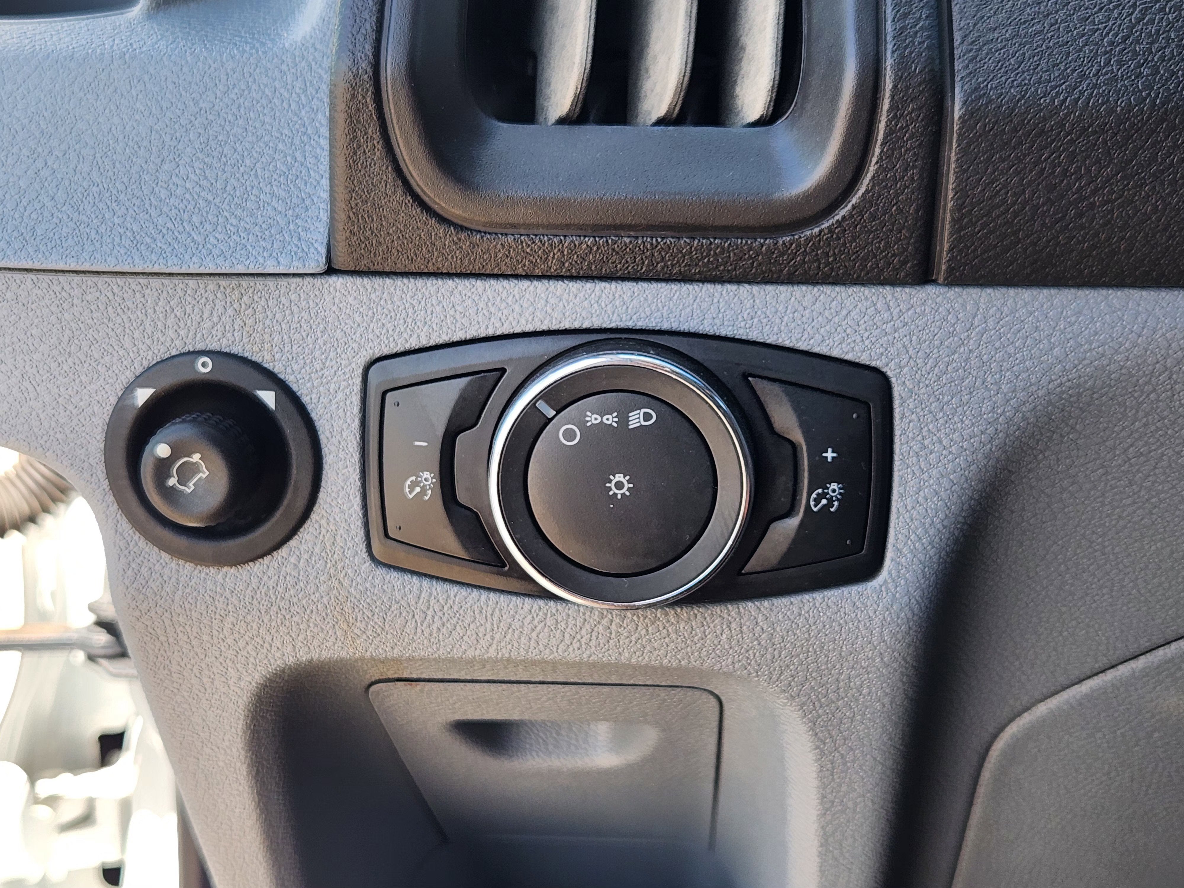 2019 Ford Transit Van T-150 MD RF GVWR