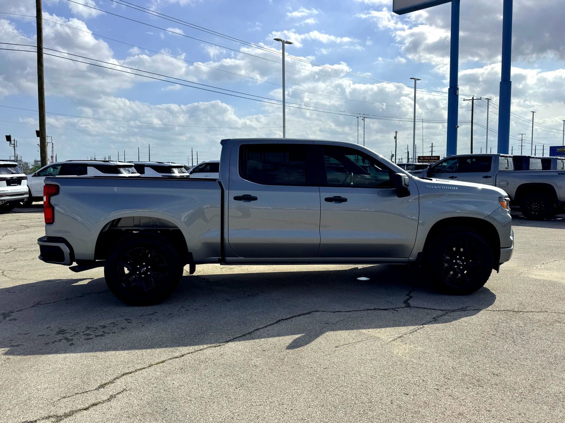 2025 Chevrolet Silverado 1500 Custom