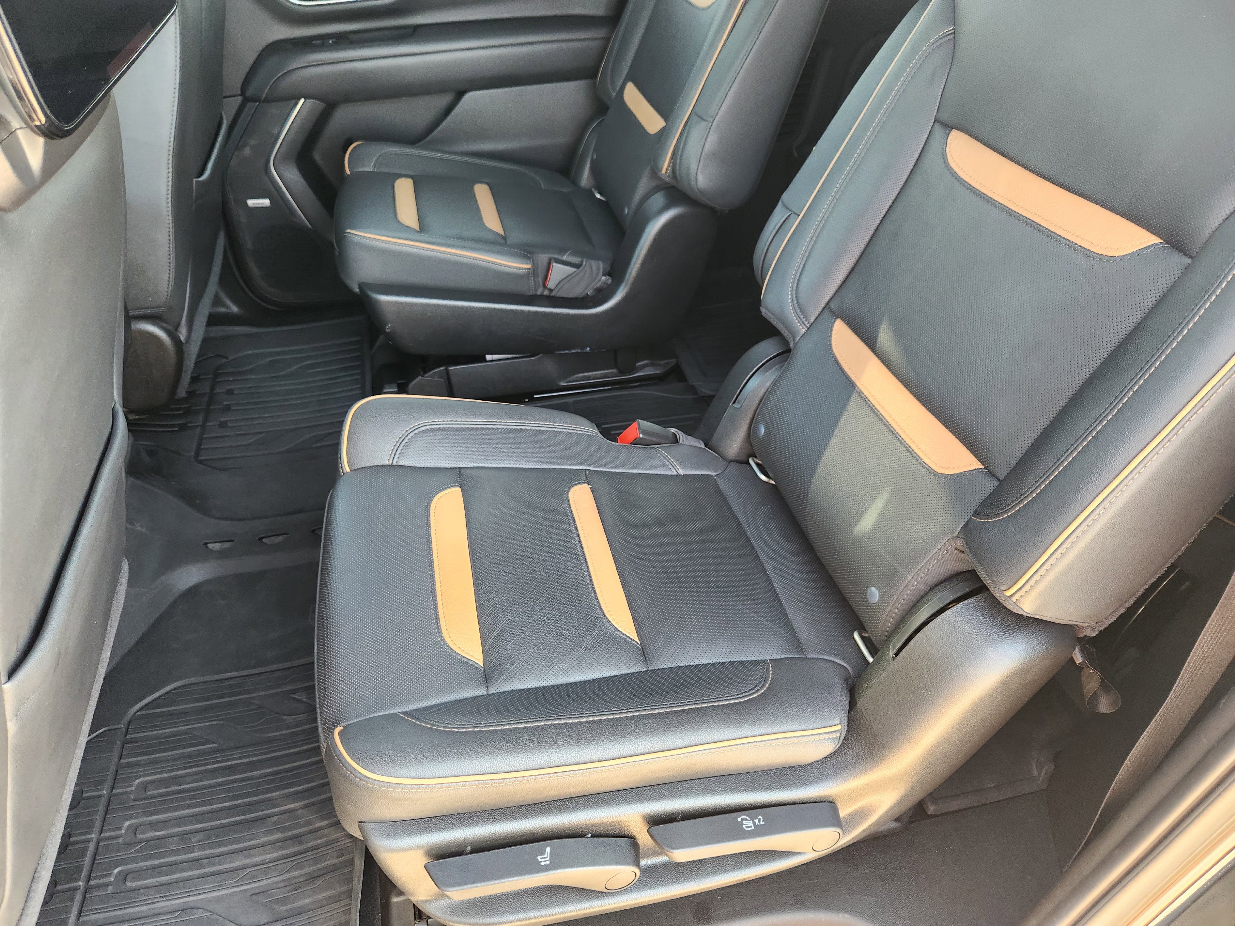 2021 GMC Yukon XL AT4