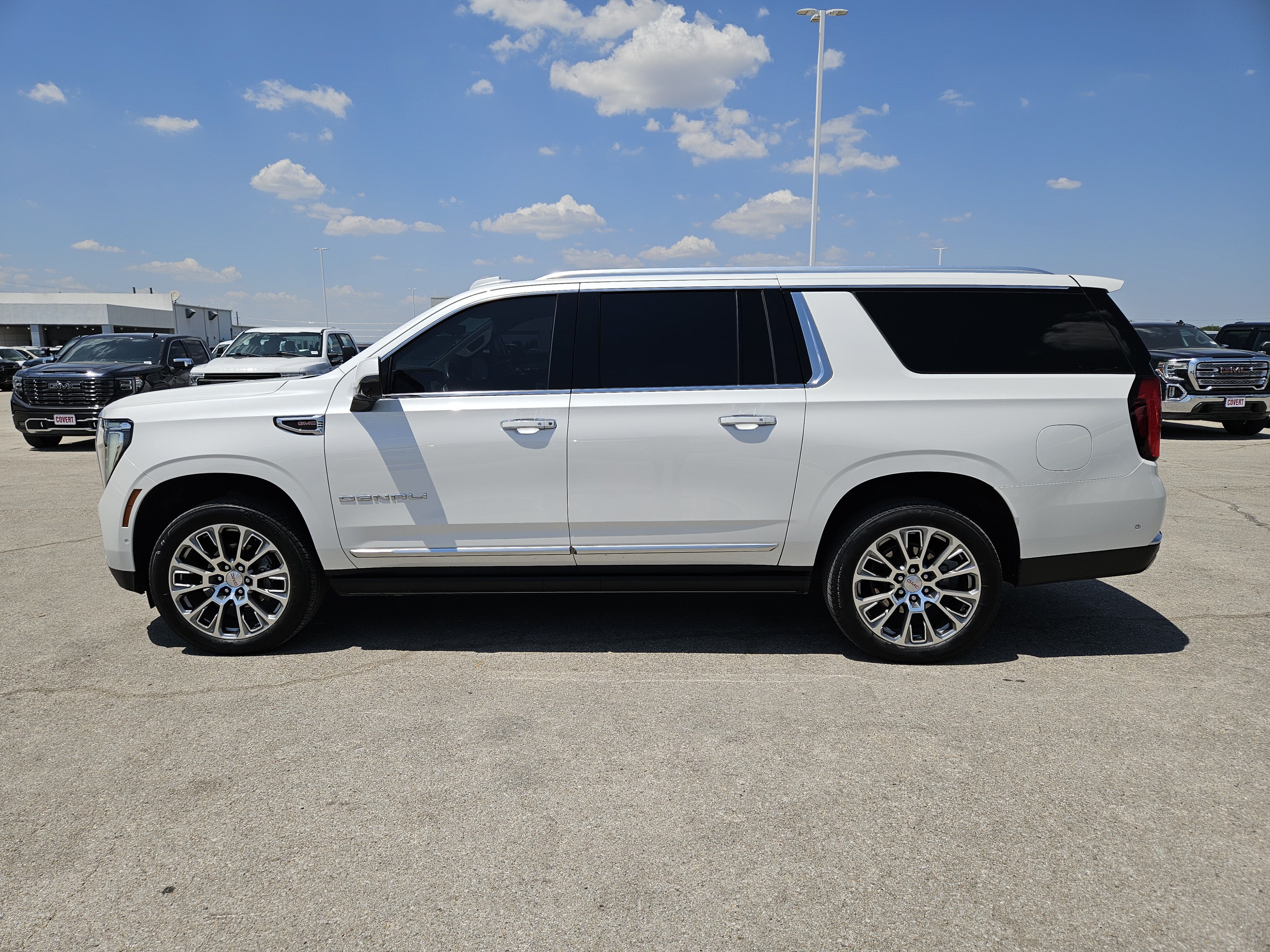 2025 GMC Yukon XL Denali