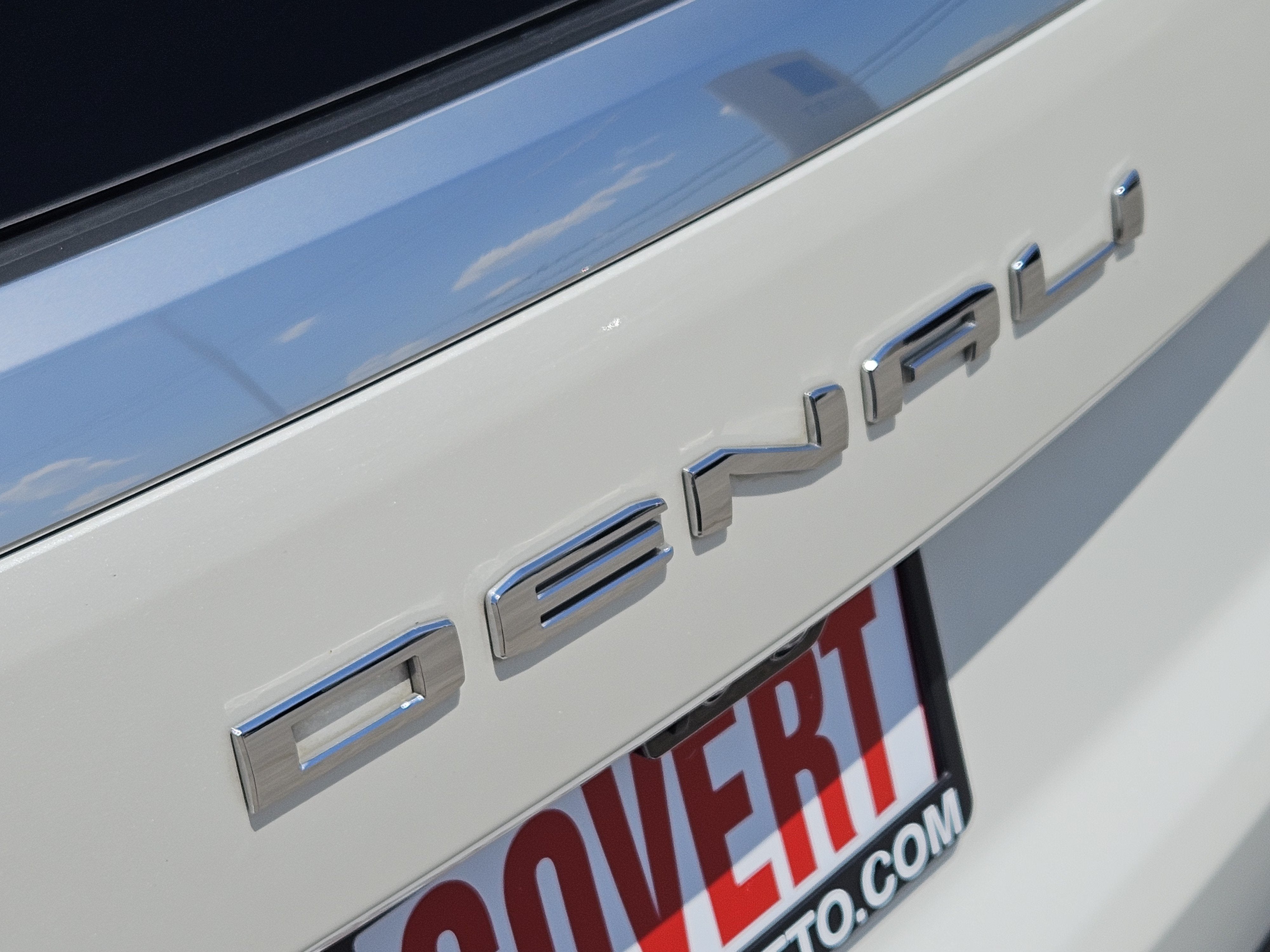 2025 GMC Yukon XL Denali