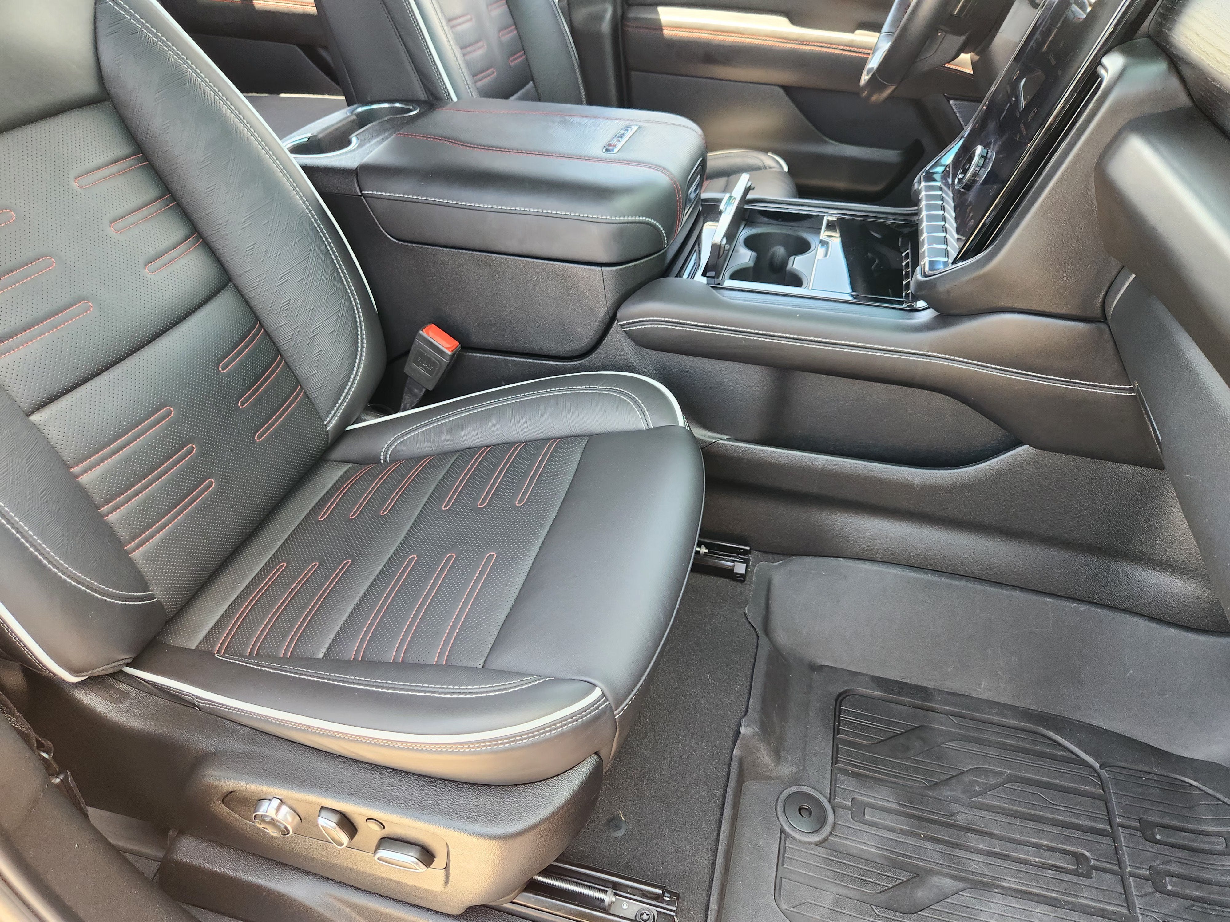 2025 GMC Yukon XL AT4 Ultimate