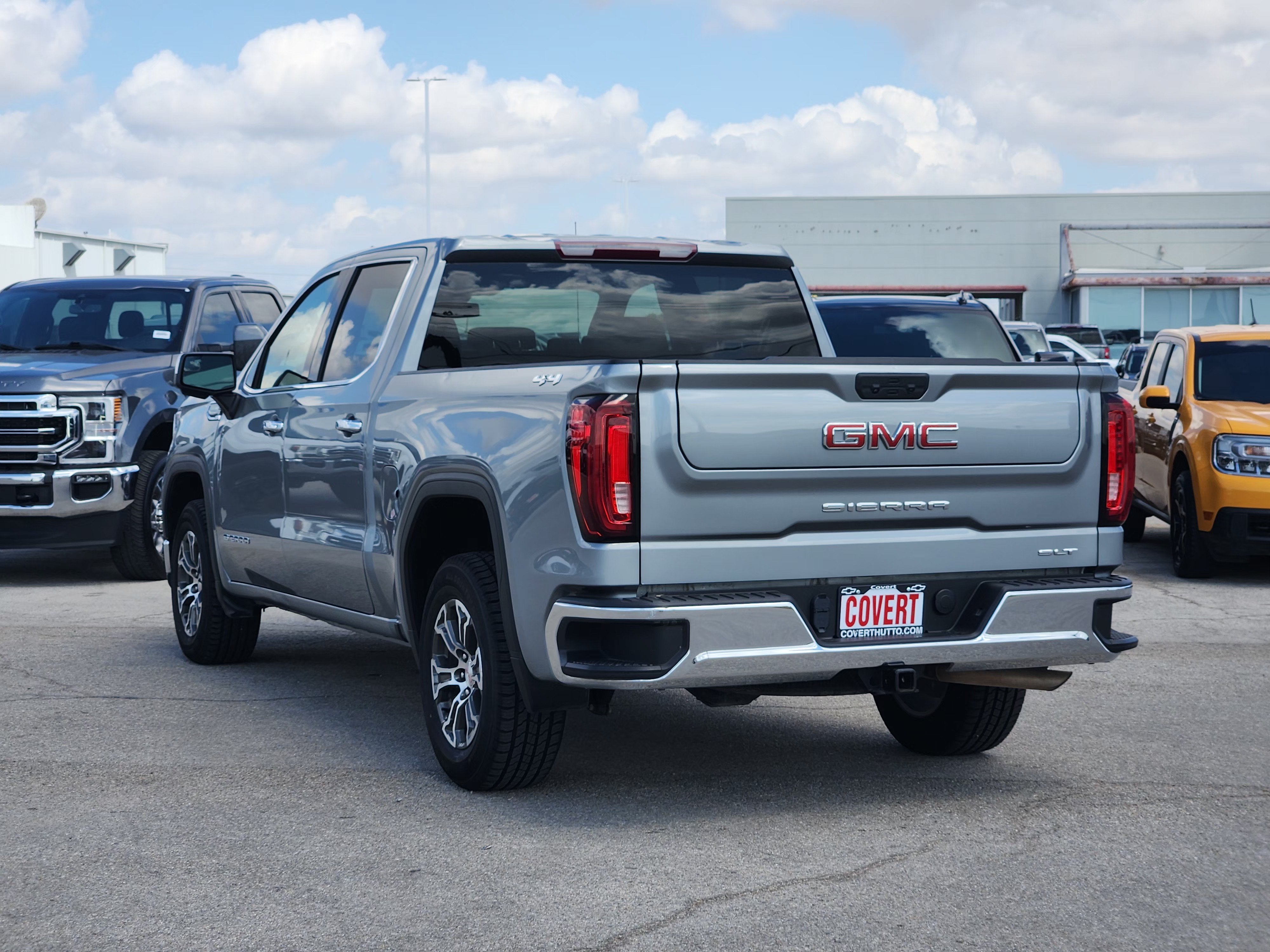 2025 GMC Sierra 1500 SLT