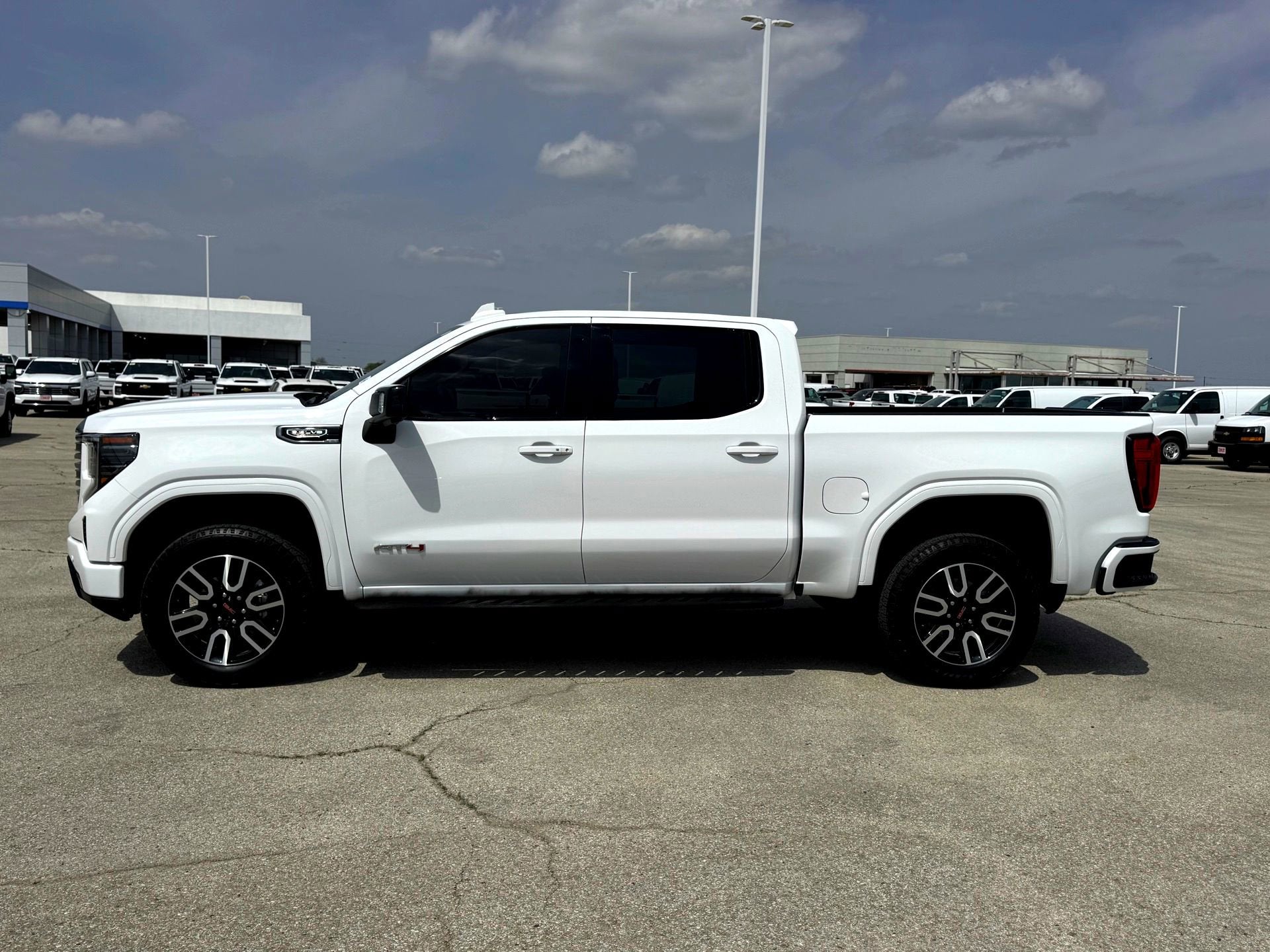 2024 GMC Sierra 1500 AT4