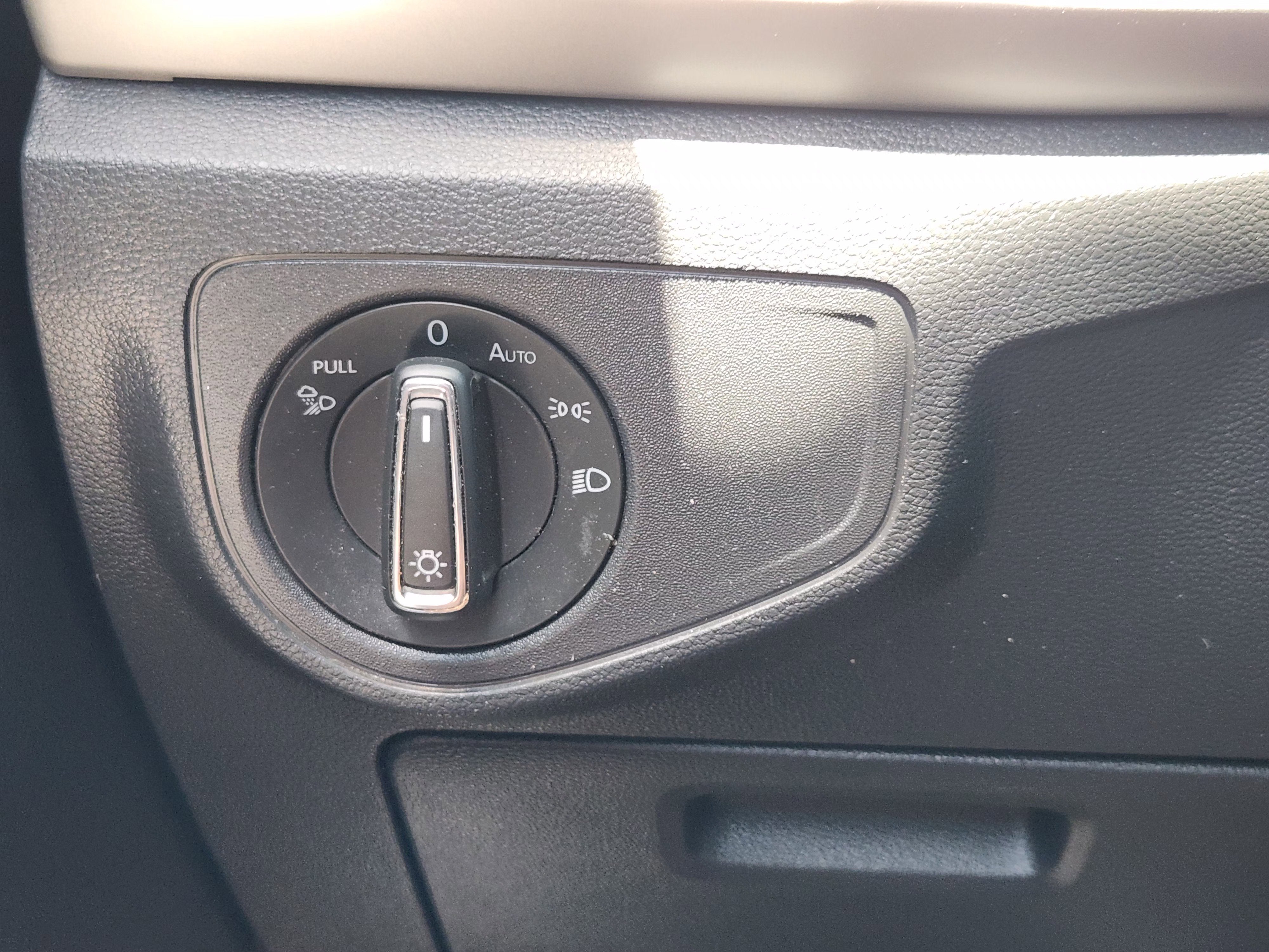2021 Volkswagen Atlas Cross Sport 3.6L V6 SE w/Technology